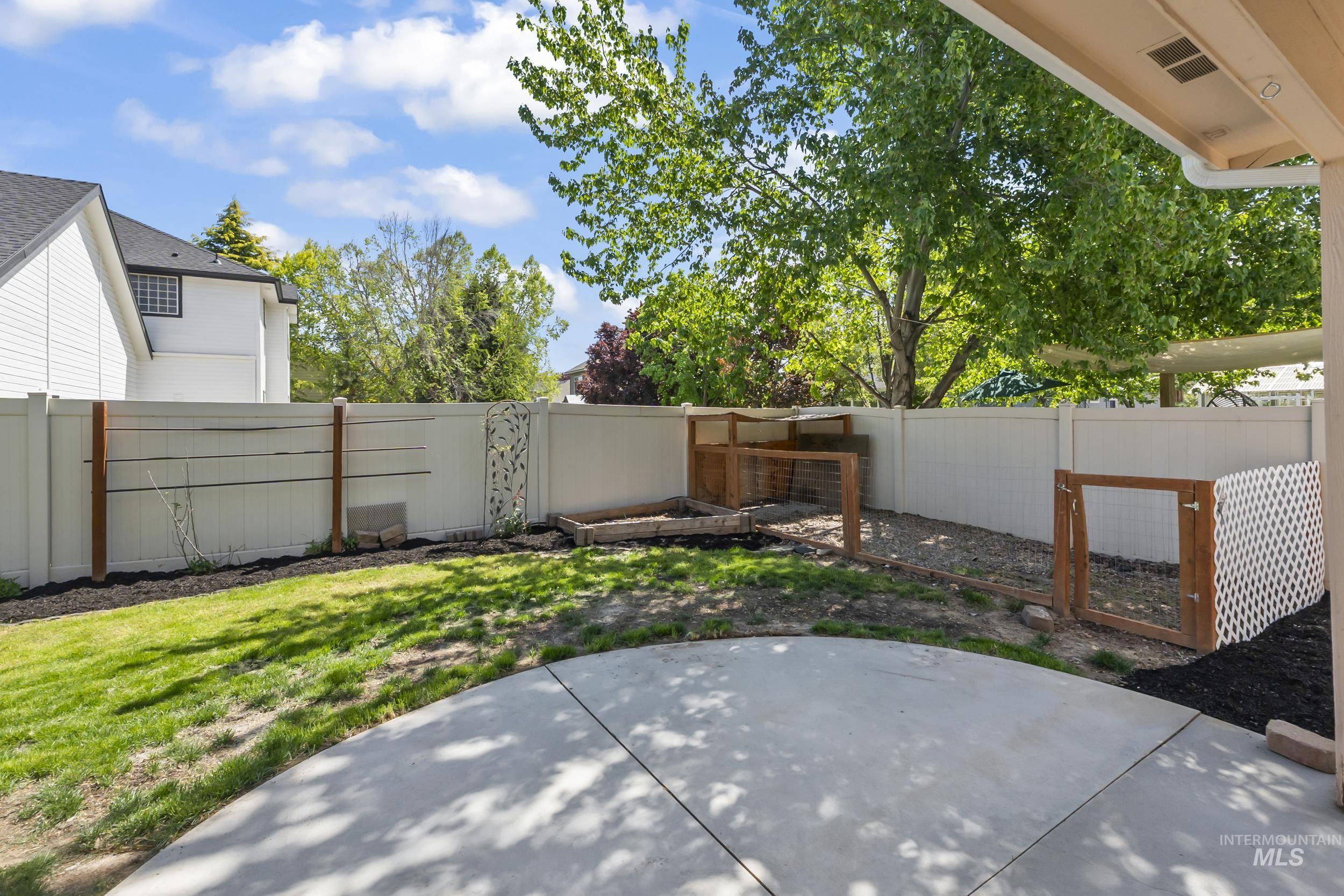 5356 N Schumann Ave, Meridian, Idaho 83646, 5 Bedrooms, 3 Bathrooms, Residential For Sale, Price $635,000,MLS 98985620