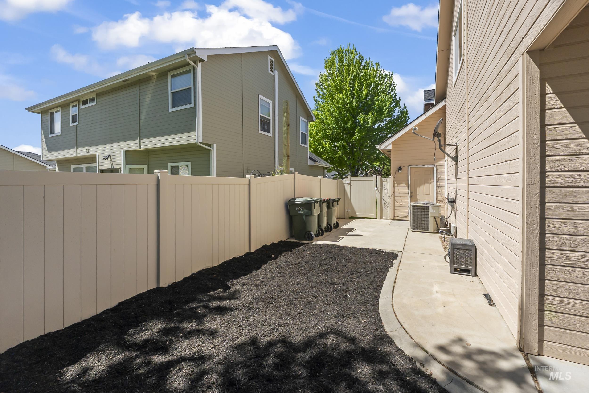 5356 N Schumann Ave, Meridian, Idaho 83646, 5 Bedrooms, 3 Bathrooms, Residential For Sale, Price $635,000,MLS 98985620