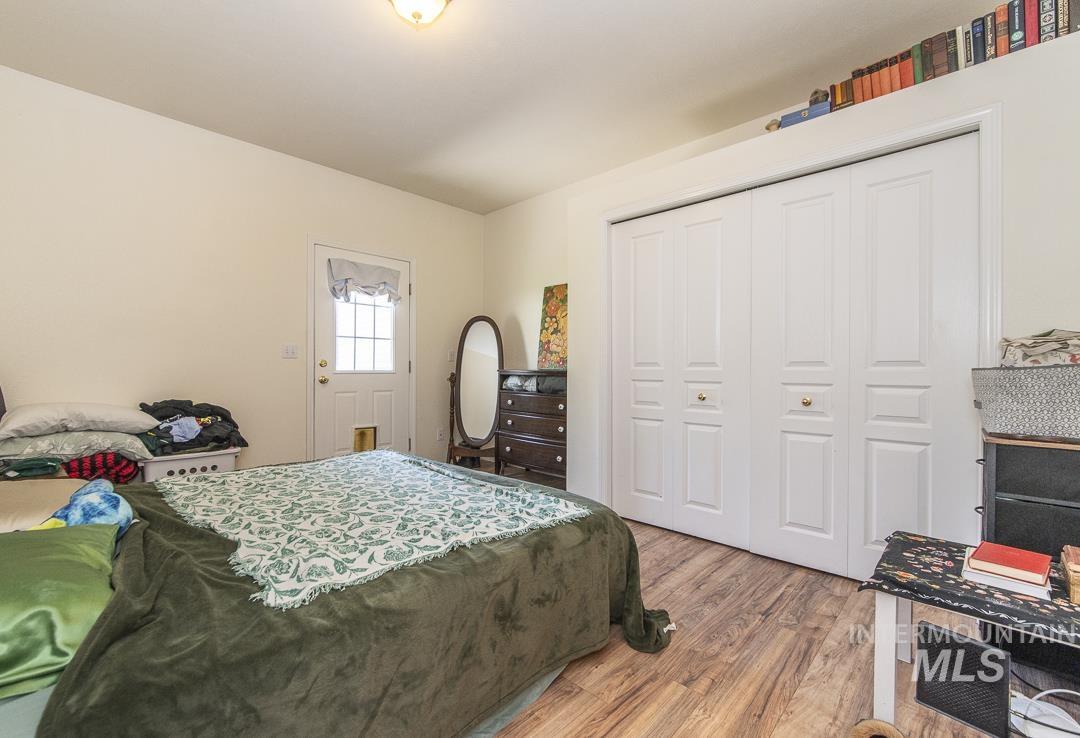 912 S Diamond St., Nampa, Idaho 83686, 2 Bedrooms, 2 Bathrooms, Residential For Sale, Price $299,900,MLS 98985622
