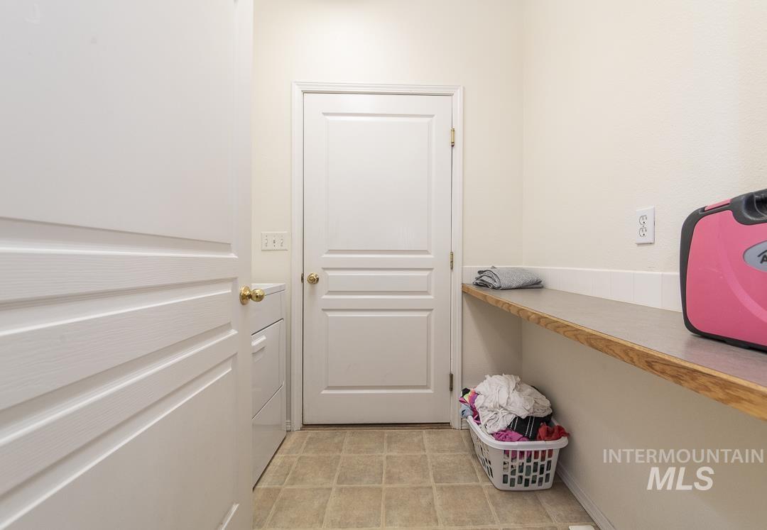 912 S Diamond St., Nampa, Idaho 83686, 2 Bedrooms, 2 Bathrooms, Residential For Sale, Price $299,900,MLS 98985622