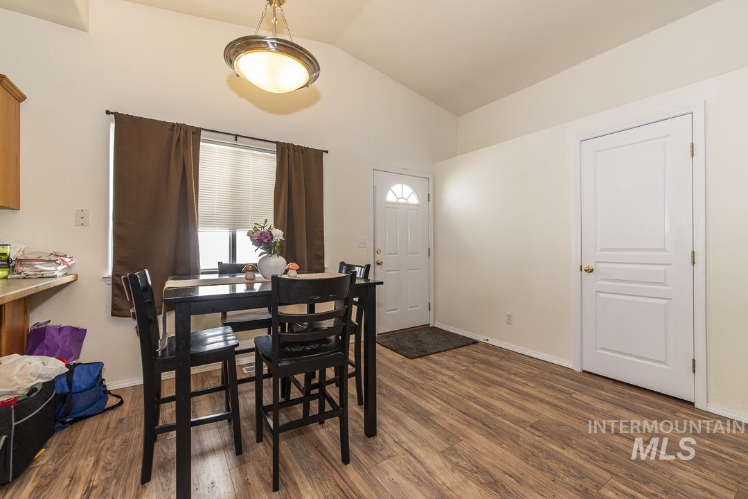 912 S Diamond St., Nampa, Idaho 83686, 2 Bedrooms, 2 Bathrooms, Residential Income For Sale, Price $299,900,MLS 98985625