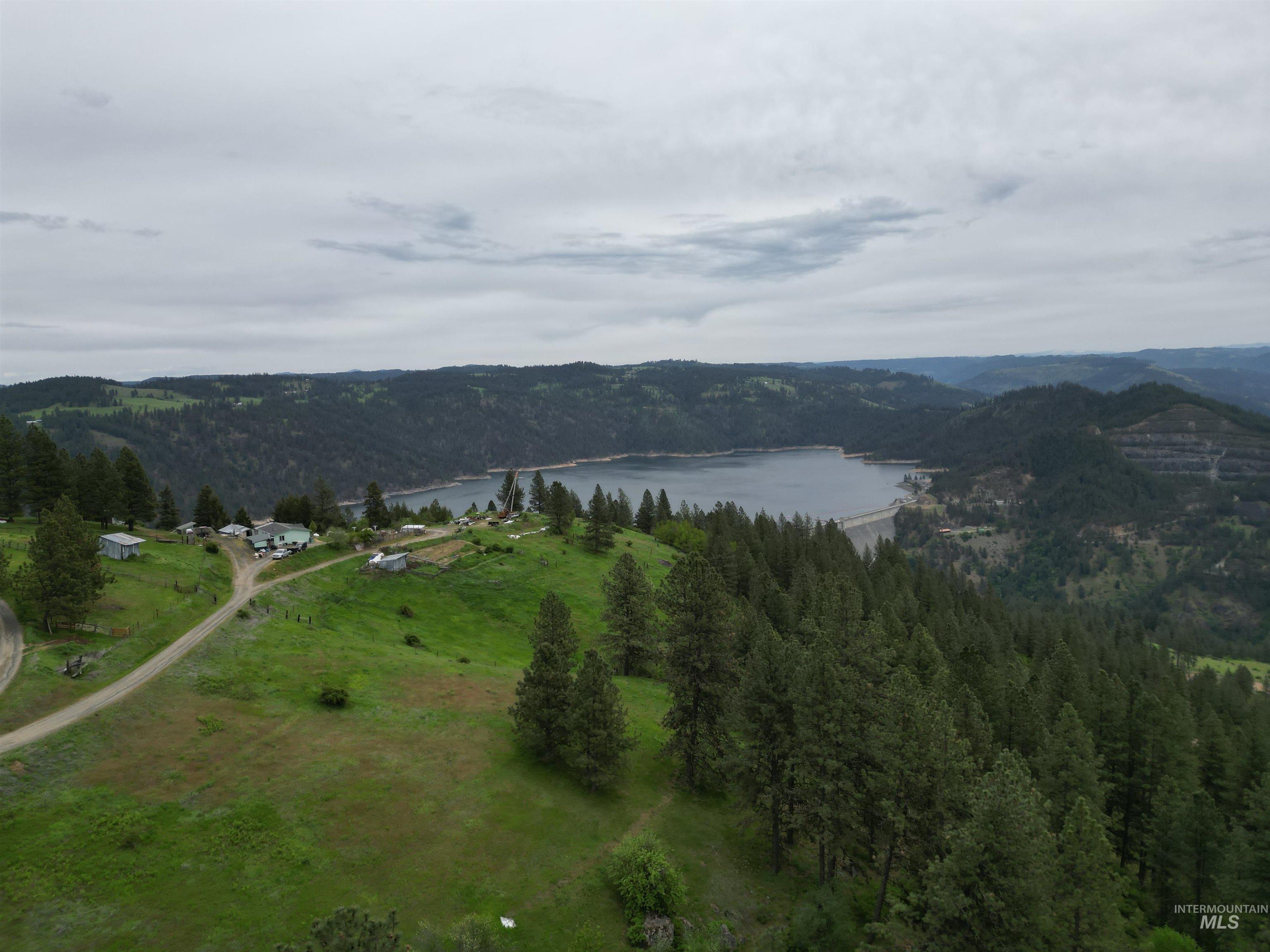 1510 Summitview Driave, Ahsahka, Idaho 83520, 2 Bedrooms, 1 Bathroom, Residential For Sale, Price $225,000,MLS 98985626