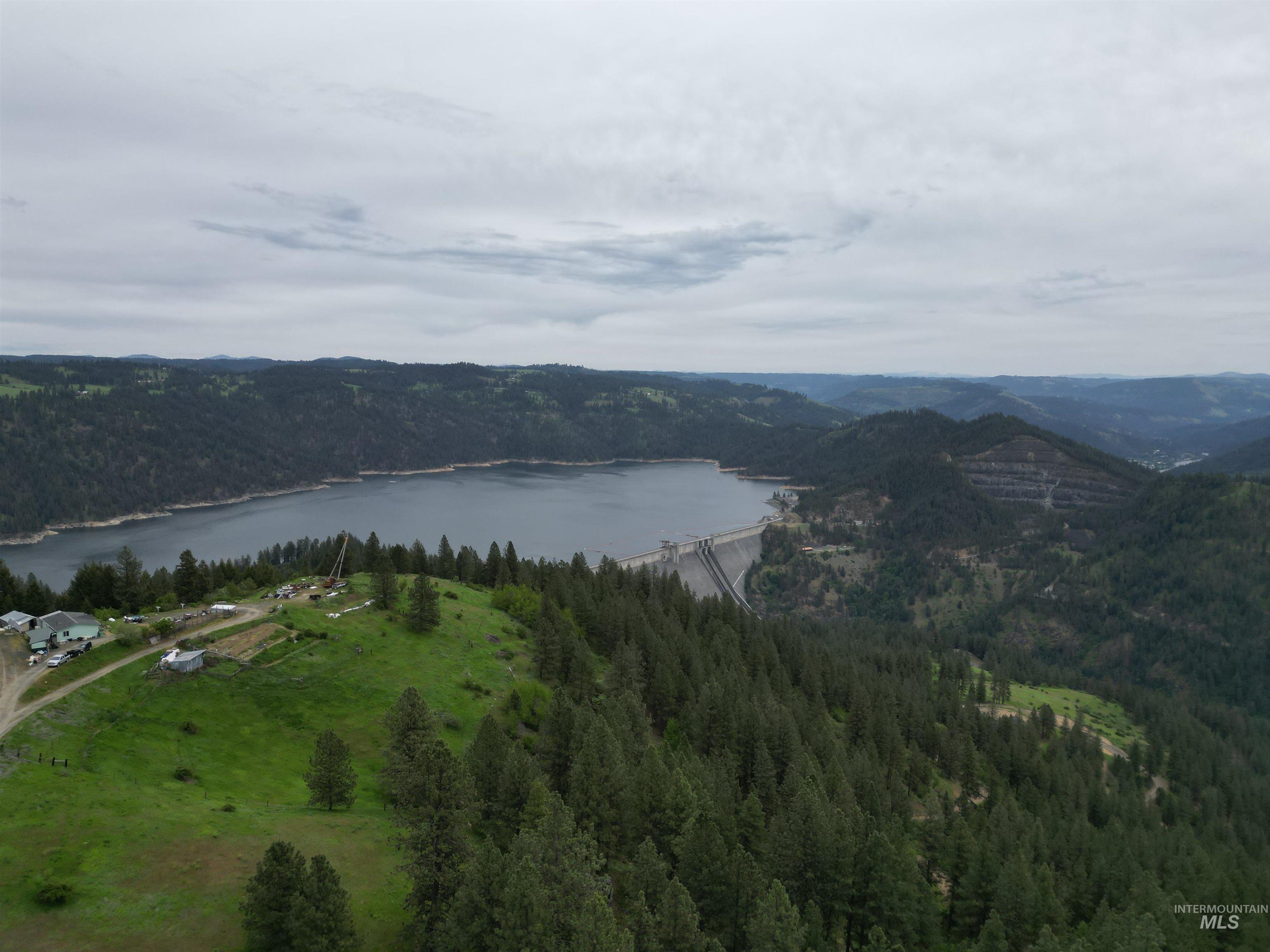 1510 Summitview Driave, Ahsahka, Idaho 83520, 2 Bedrooms, 1 Bathroom, Residential For Sale, Price $225,000,MLS 98985626