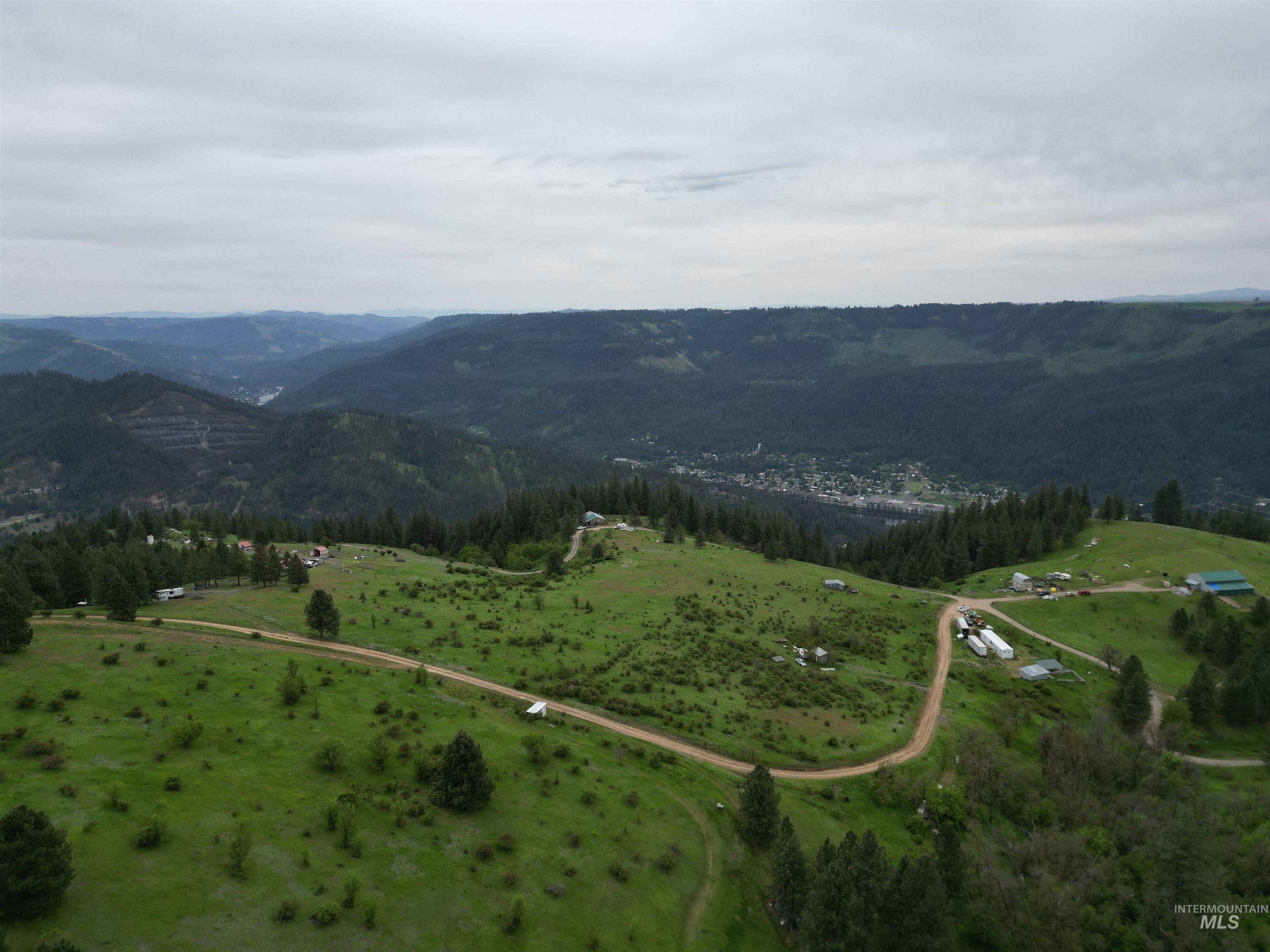1510 Summitview Driave, Ahsahka, Idaho 83520, 2 Bedrooms, 1 Bathroom, Residential For Sale, Price $225,000,MLS 98985626