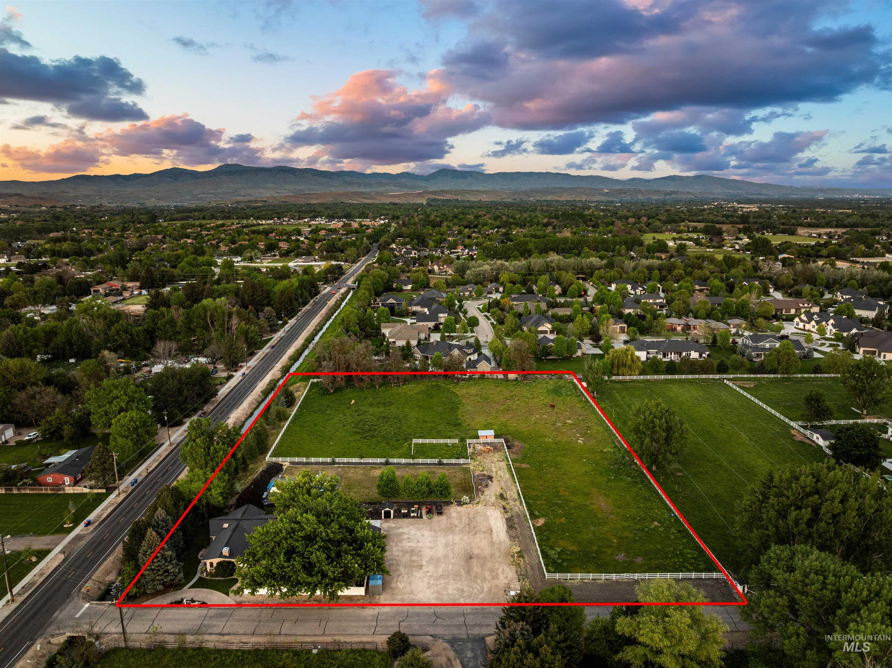 1200 N Beverly Dr, Eagle, Idaho 83616, 3 Bedrooms, 3.5 Bathrooms, Residential For Sale, Price $1,449,950, 98985630