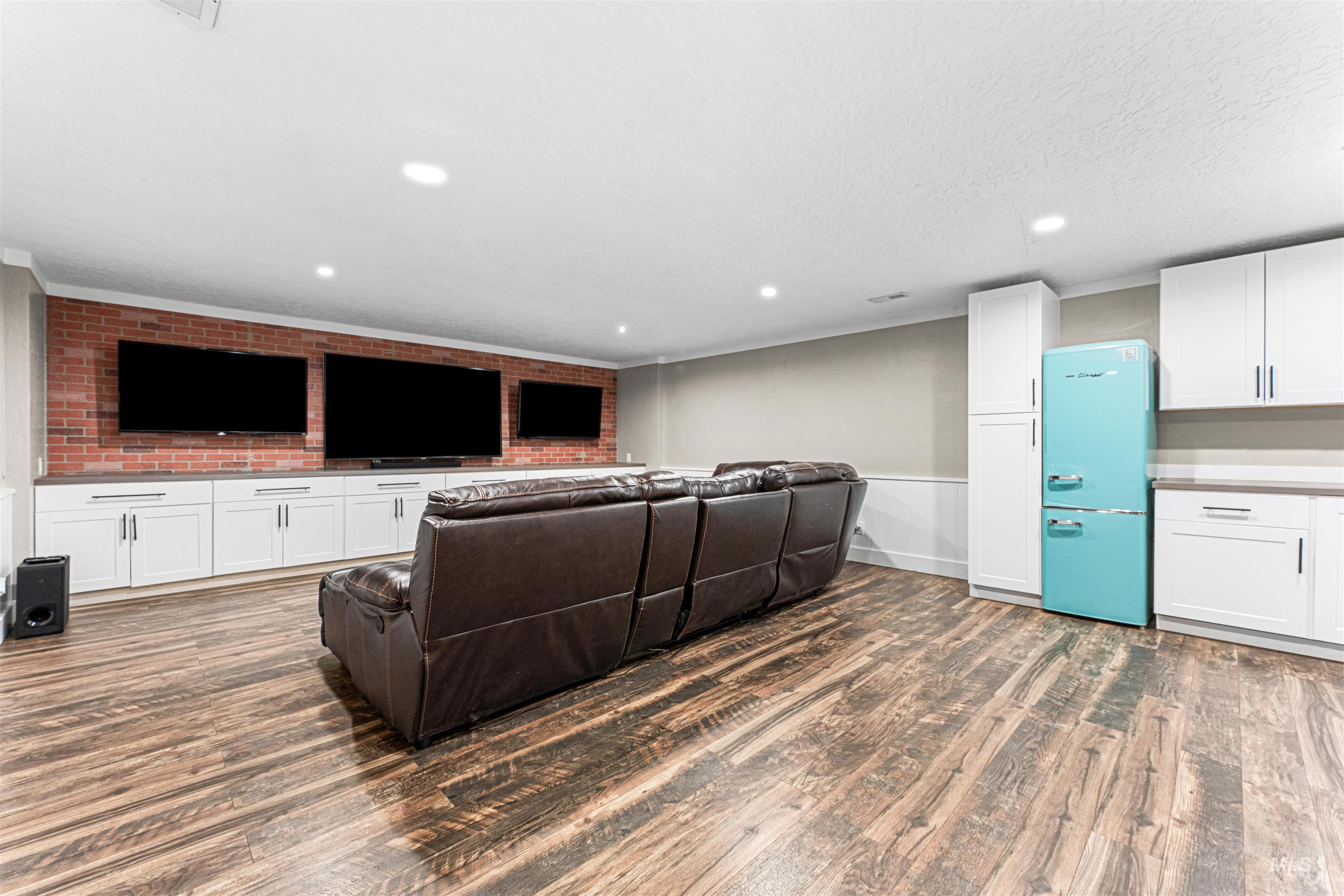 1200 N Beverly Dr, Eagle, Idaho 83616, 3 Bedrooms, 3.5 Bathrooms, Residential For Sale, Price $1,499,950,MLS 98985630