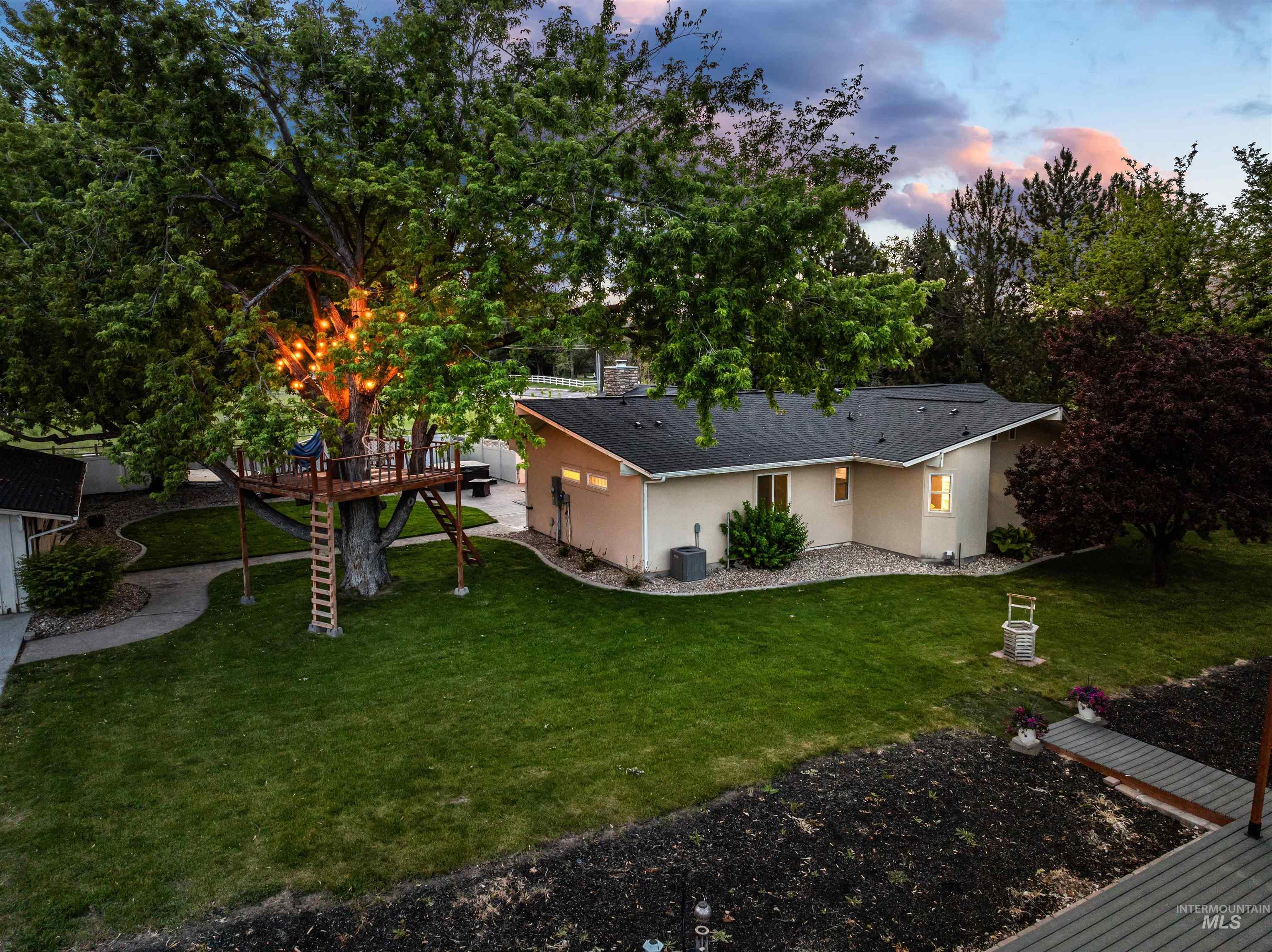 1200 N Beverly Dr, Eagle, Idaho 83616, 3 Bedrooms, 3.5 Bathrooms, Residential For Sale, Price $1,499,950,MLS 98985630