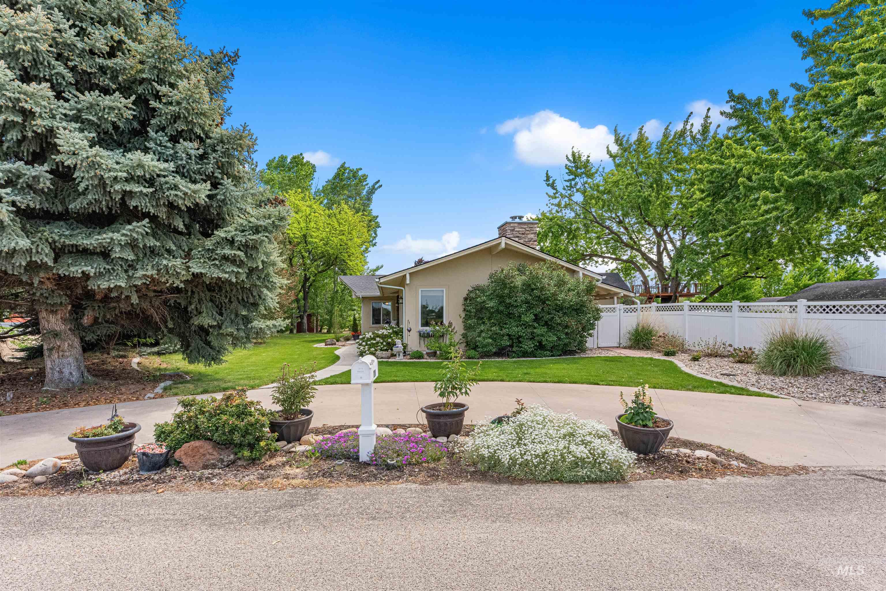 1200 N Beverly Dr, Eagle, Idaho 83616, 3 Bedrooms, 3.5 Bathrooms, Residential For Sale, Price $1,449,950, 98985630