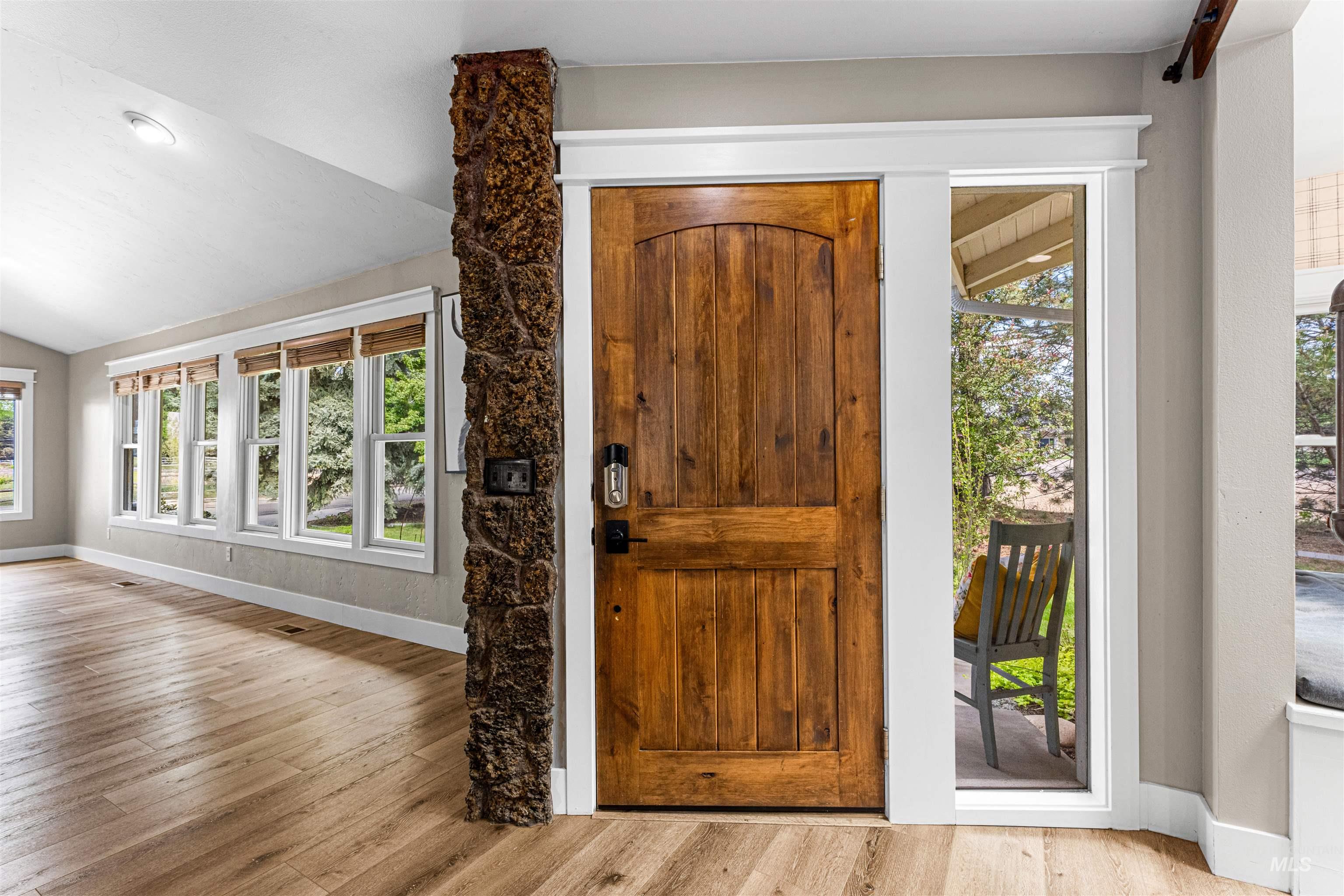 1200 N Beverly Dr, Eagle, Idaho 83616, 3 Bedrooms, 3.5 Bathrooms, Residential For Sale, Price $1,499,950,MLS 98985630