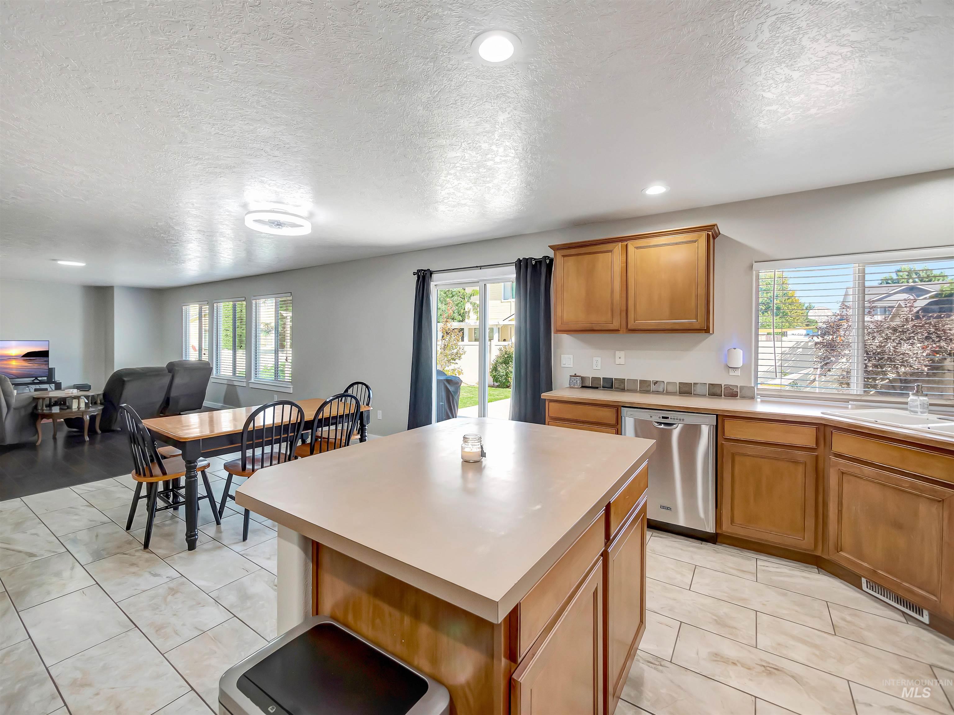 3676 S Ascaino Ave, Meridian, Idaho 83642, 4 Bedrooms, 2.5 Bathrooms, Residential For Sale, Price $540,000,MLS 98985631