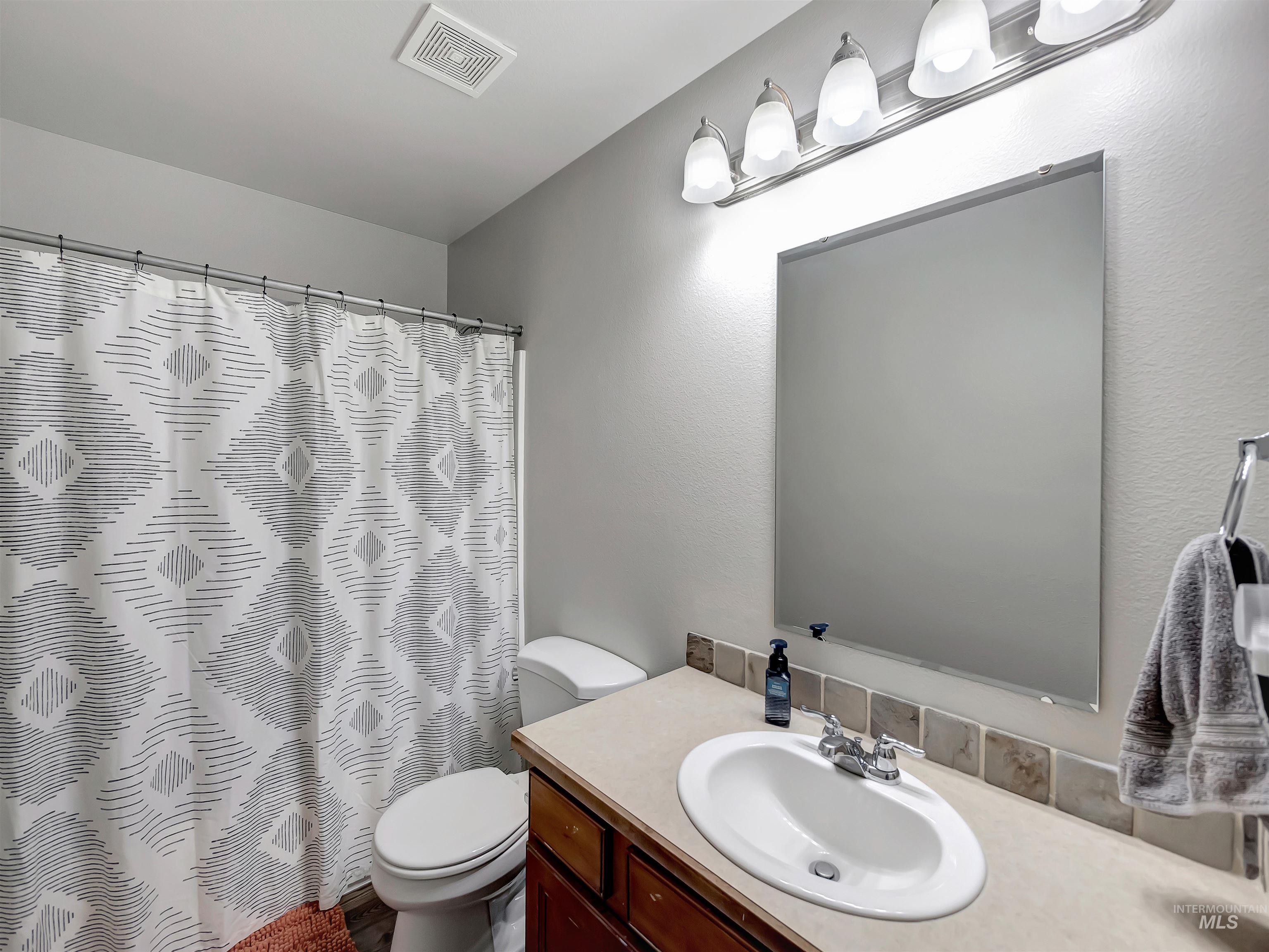 3676 S Ascaino Ave, Meridian, Idaho 83642, 4 Bedrooms, 2.5 Bathrooms, Residential For Sale, Price $540,000,MLS 98985631