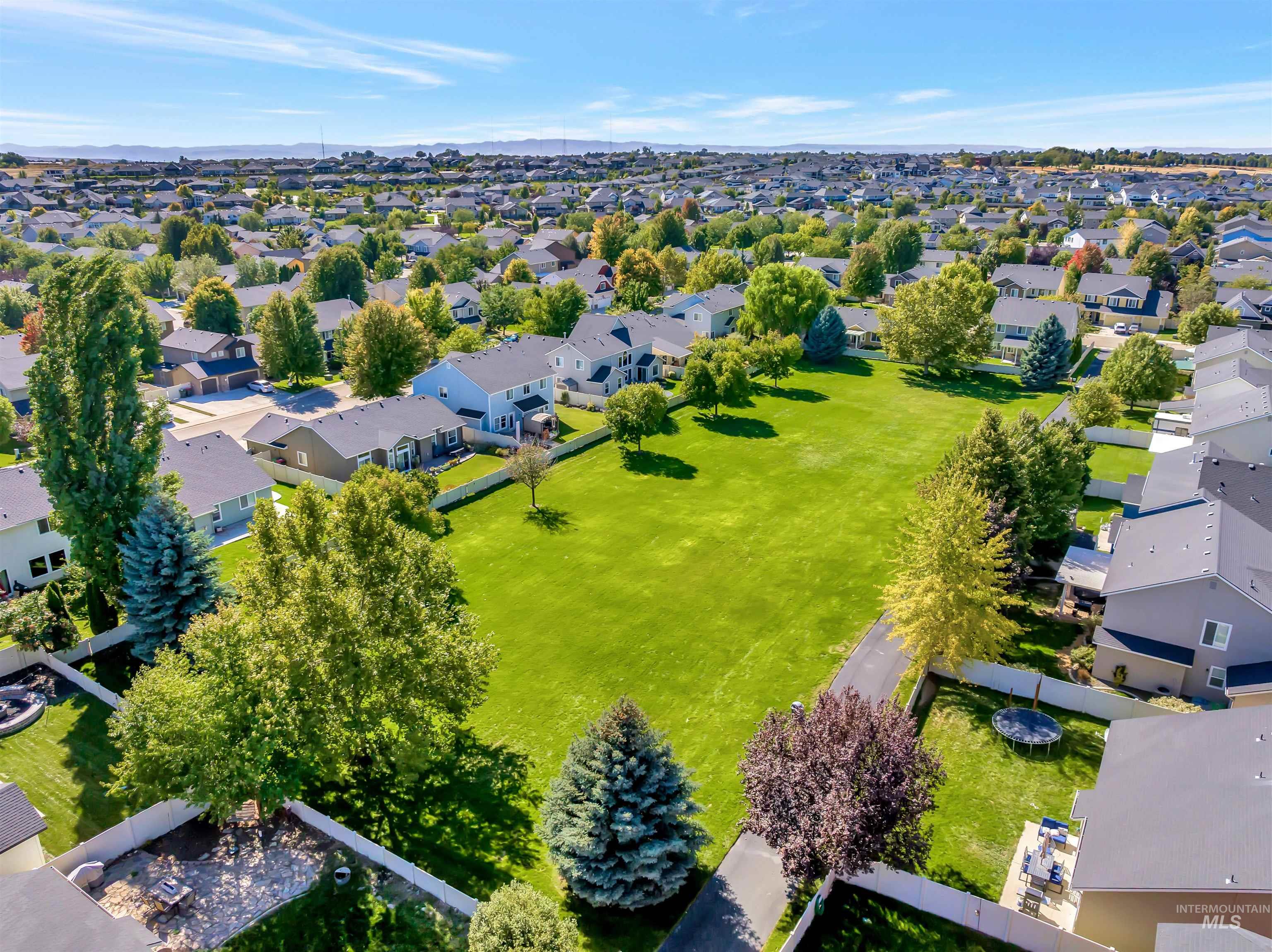 3676 S Ascaino Ave, Meridian, Idaho 83642, 4 Bedrooms, 2.5 Bathrooms, Residential For Sale, Price $540,000,MLS 98985631