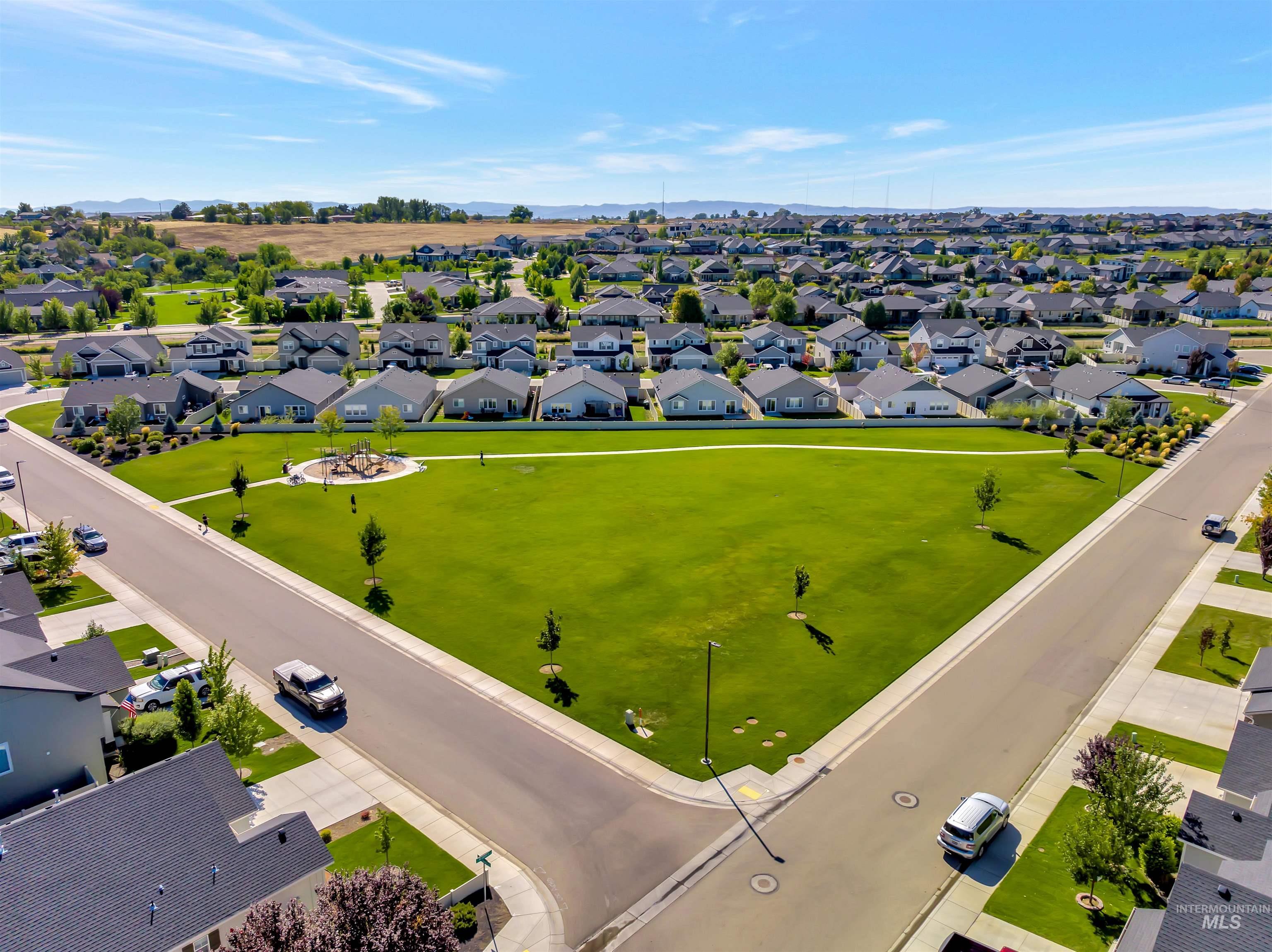 3676 S Ascaino Ave, Meridian, Idaho 83642, 4 Bedrooms, 2.5 Bathrooms, Residential For Sale, Price $540,000,MLS 98985631