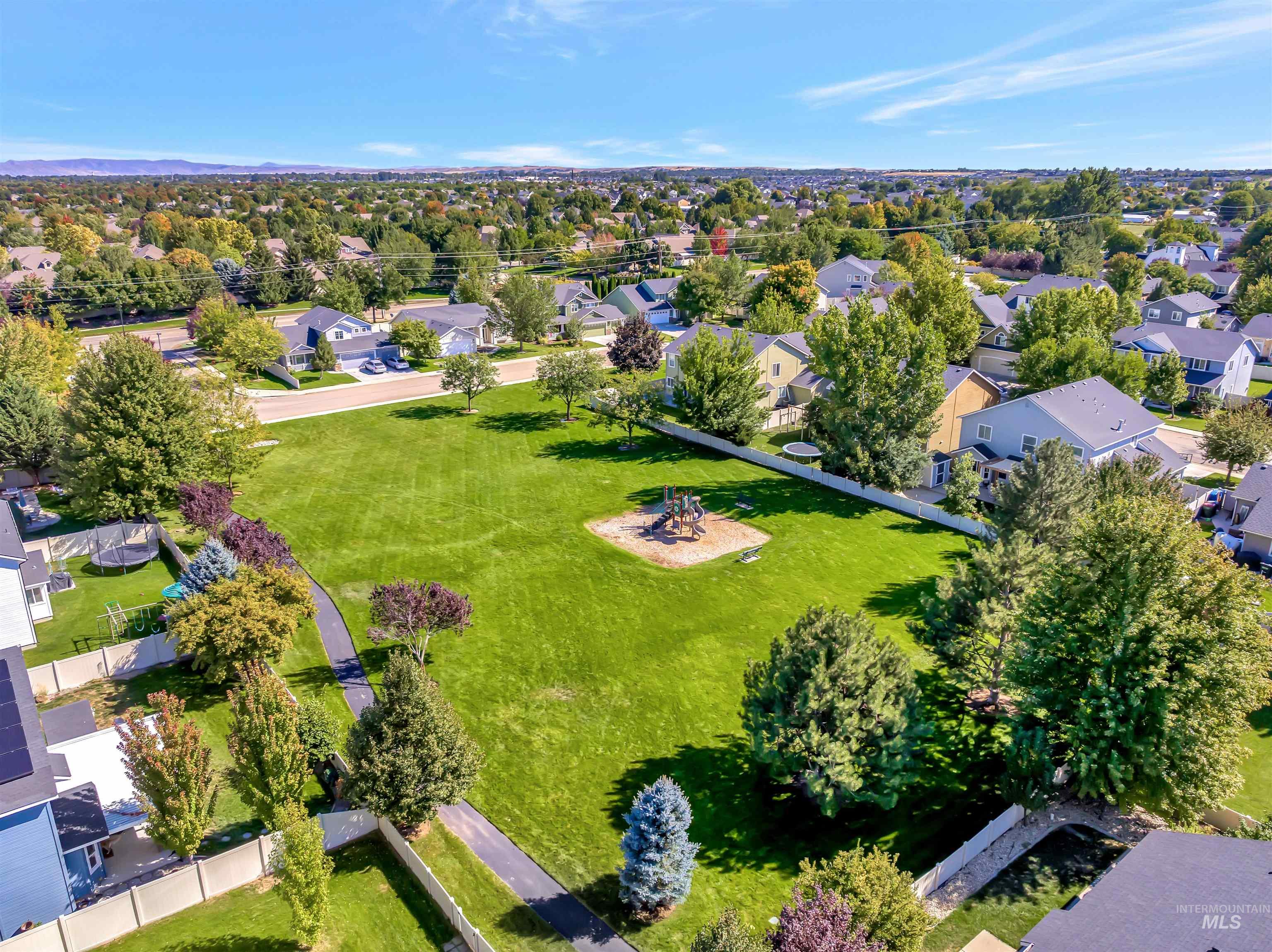 3676 S Ascaino Ave, Meridian, Idaho 83642, 4 Bedrooms, 2.5 Bathrooms, Residential For Sale, Price $540,000,MLS 98985631
