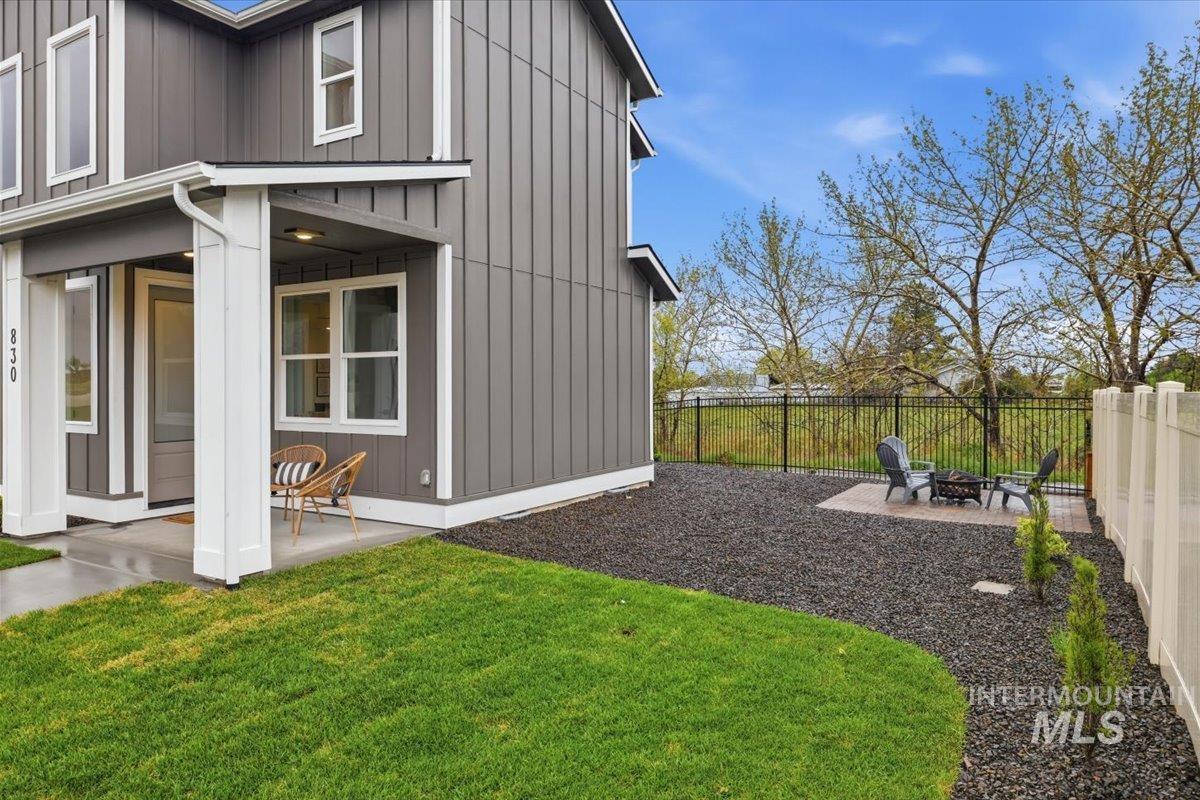 1176 S Papuan Way, Kuna, Idaho 83634, 3 Bedrooms, 3 Bathrooms, Residential For Sale, Price $579,000, 98985632