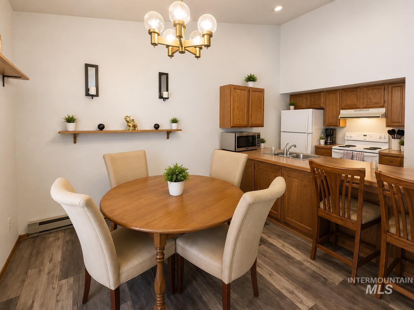 300 Floyde Street, McCall, Idaho 83638, 2 Bedrooms, 1 Bathroom, Residential Income For Sale, Price $1,295,000,MLS 98985633