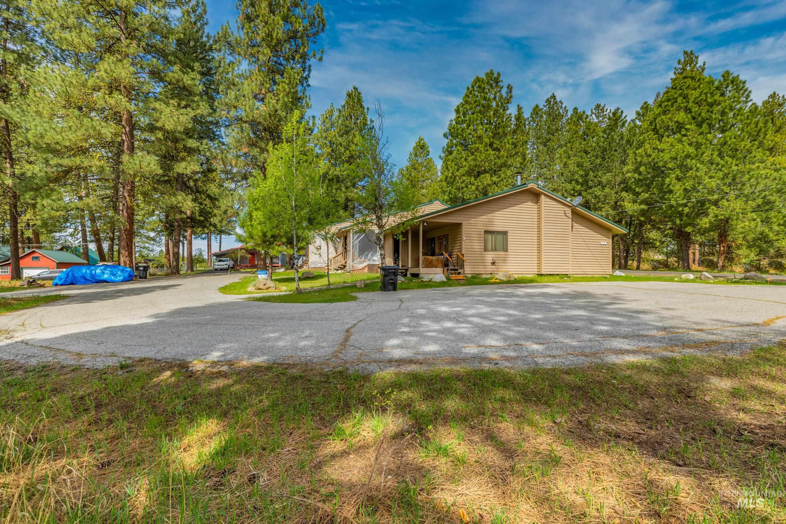 300 Floyde Street, McCall, Idaho 83638, 2 Bedrooms, 1 Bathroom, Residential Income For Sale, Price $1,295,000,MLS 98985633