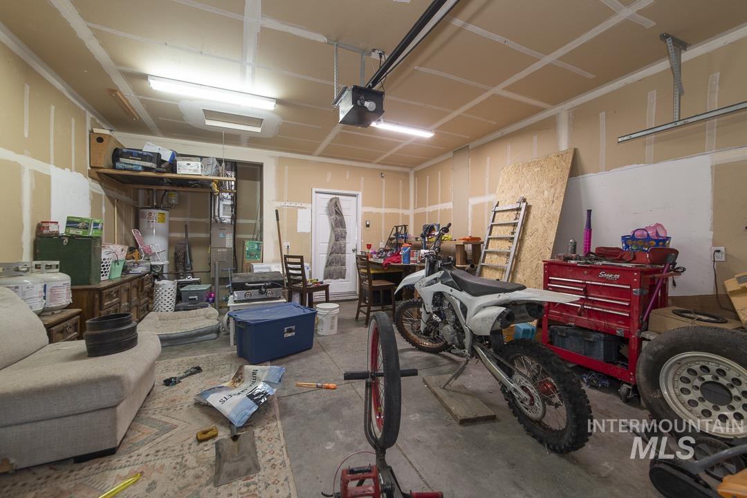920 S Diamond St., Nampa, Idaho 83686, 3 Bedrooms, 2 Bathrooms, Residential Income For Sale, Price $299,900, 98985636