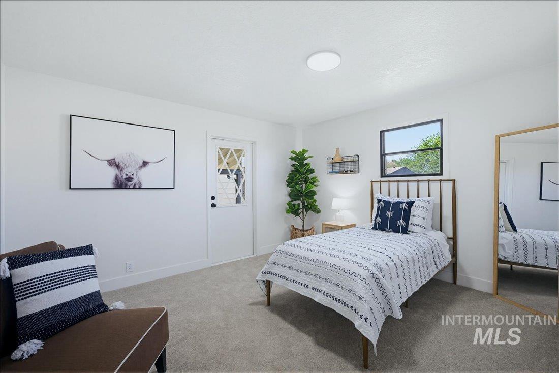 2737 N Carissa Ln, Boise, Idaho 83704, 3 Bedrooms, 2 Bathrooms, Residential For Sale, Price $179,000,MLS 98985637