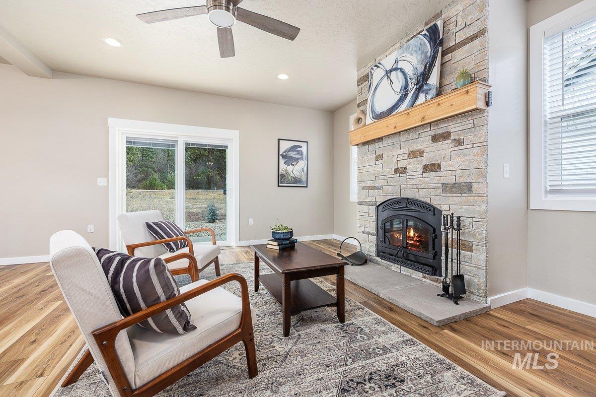 35 Wapiti Court, Garden Valley, Idaho 83622, 4 Bedrooms, 2.5 Bathrooms, Residential For Sale, Price $649,900,MLS 98985638