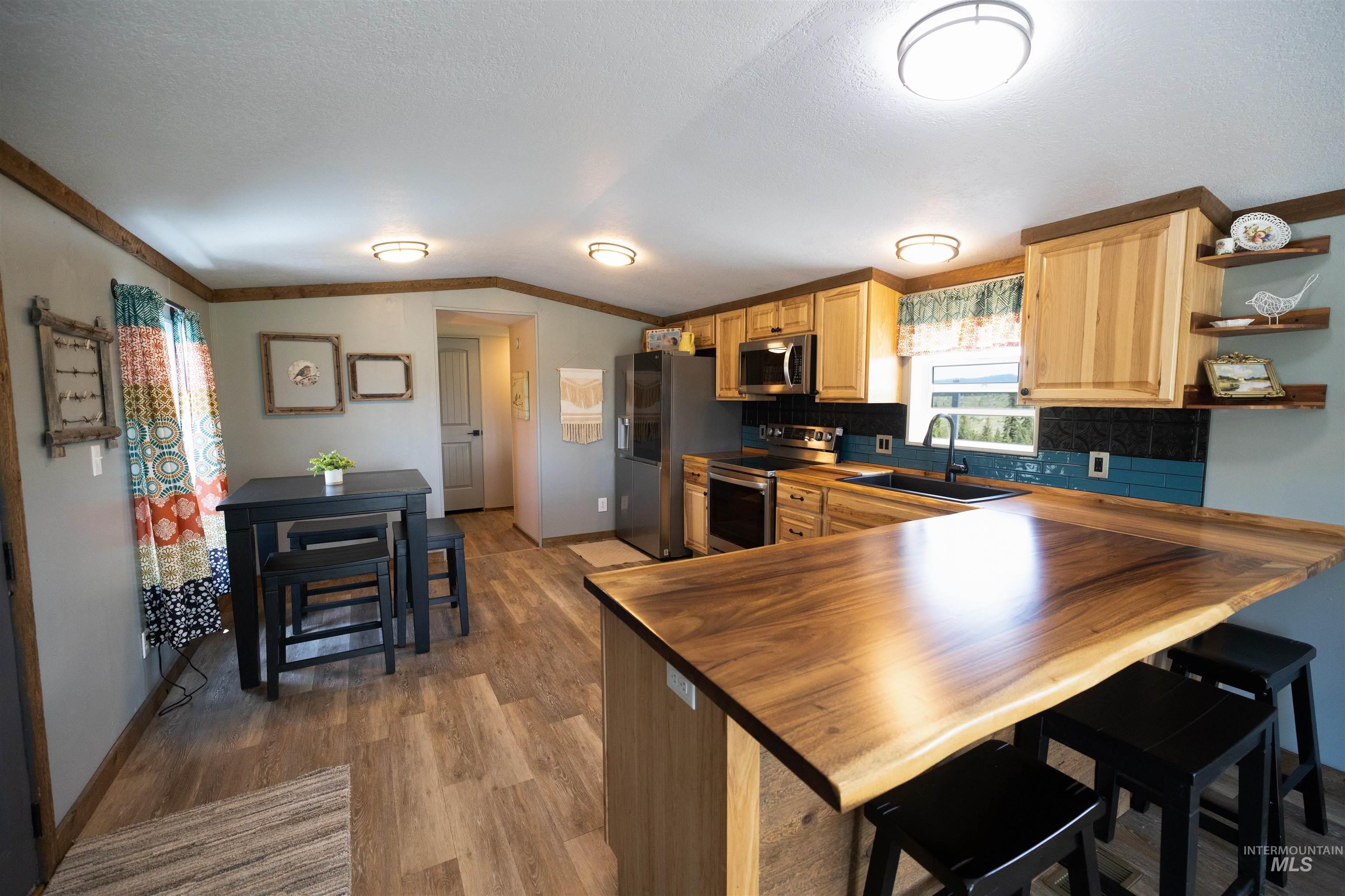 1330 Glennwood Rd, Kamiah, Idaho 83536, 3 Bedrooms, 3 Bathrooms, Residential For Sale, Price $925,000,MLS 98985643