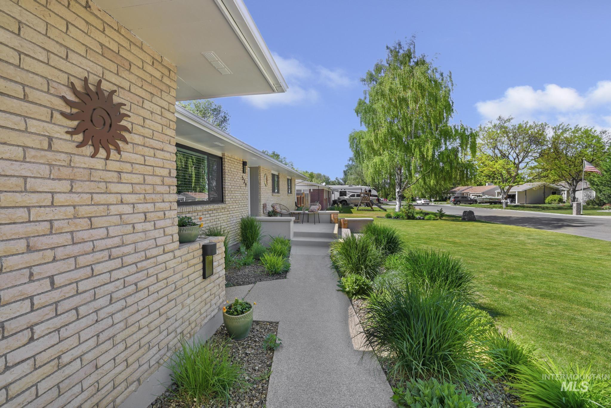 539 Rim View Drive, Twin Falls, Idaho 83301, 5 Bedrooms, 3 Bathrooms, Residential For Sale, Price $579,900,MLS 98985644