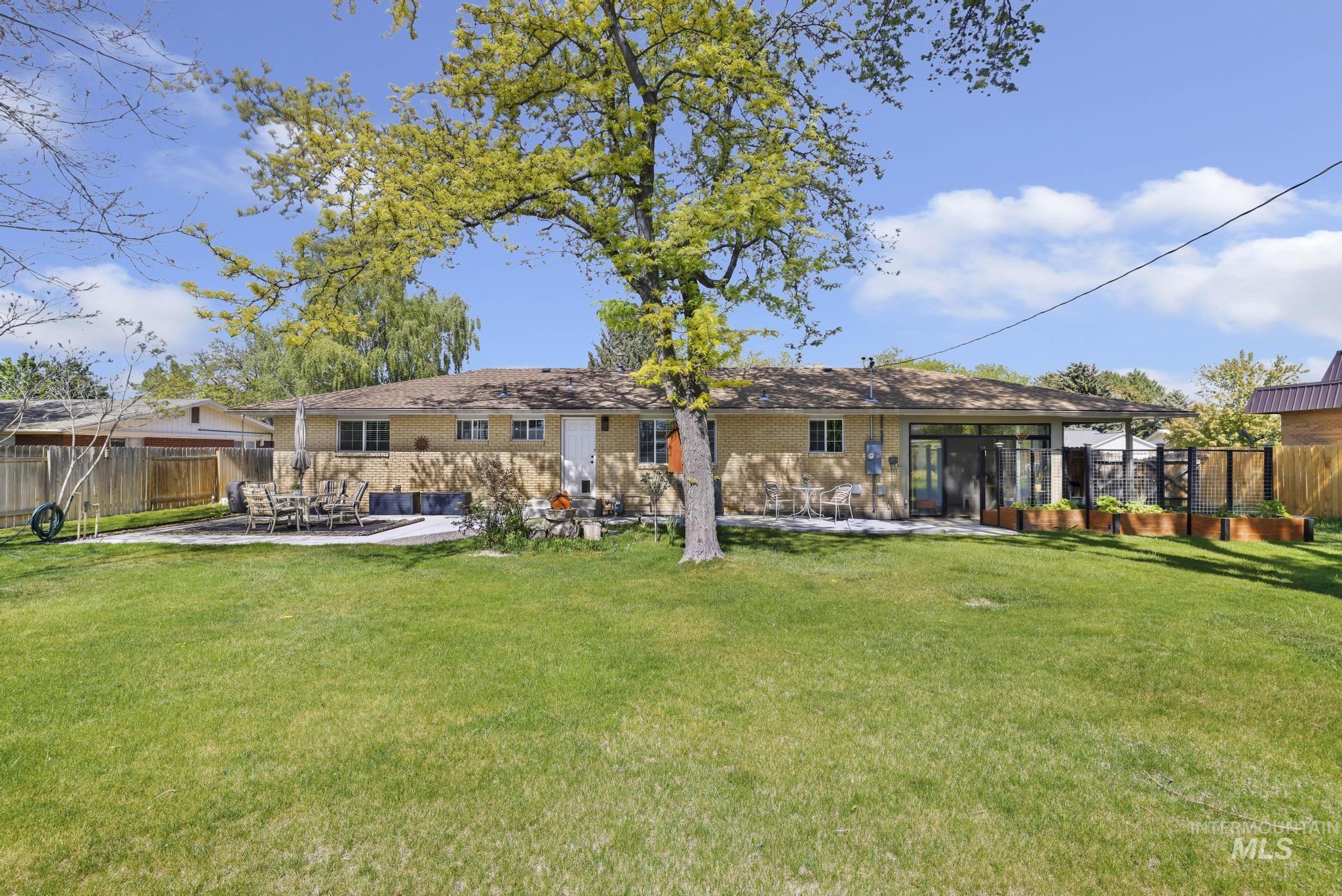 539 Rim View Drive, Twin Falls, Idaho 83301, 5 Bedrooms, 3 Bathrooms, Residential For Sale, Price $579,900,MLS 98985644