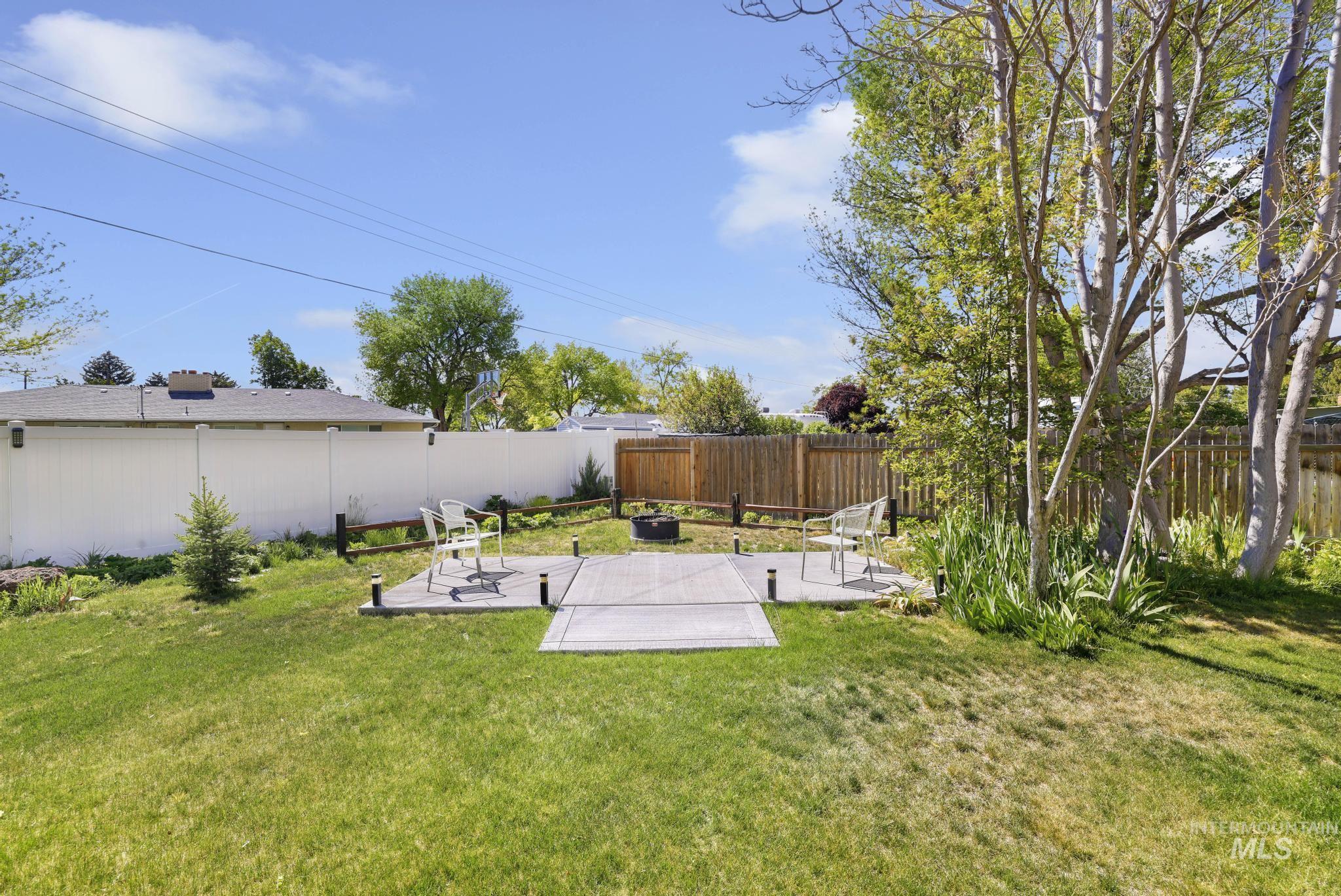 539 Rim View Drive, Twin Falls, Idaho 83301, 5 Bedrooms, 3 Bathrooms, Residential For Sale, Price $579,900,MLS 98985644