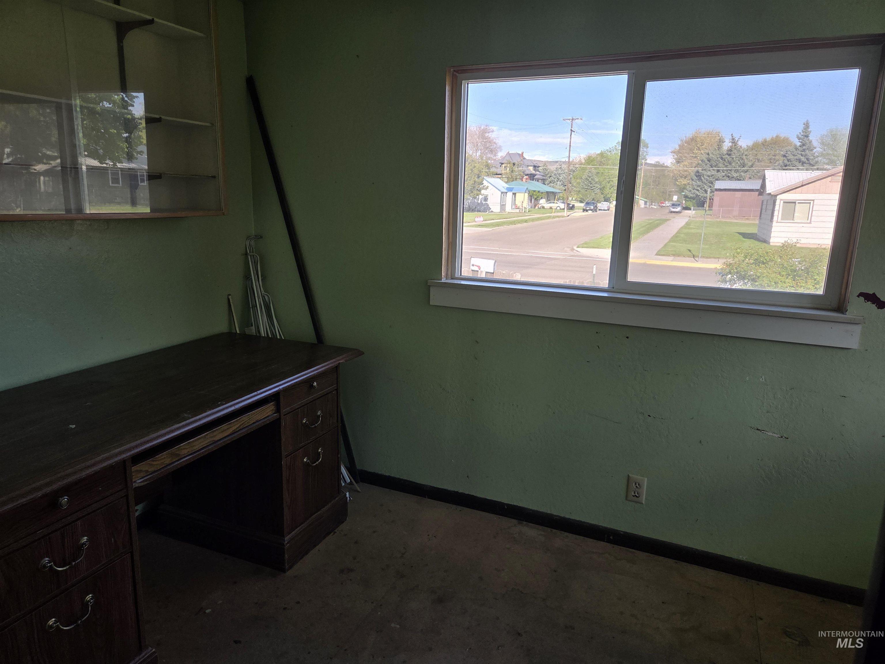 1059 State St, Weiser, Idaho 83672, 2 Bedrooms, 1 Bathroom, Residential For Sale, Price $200,000,MLS 98985646