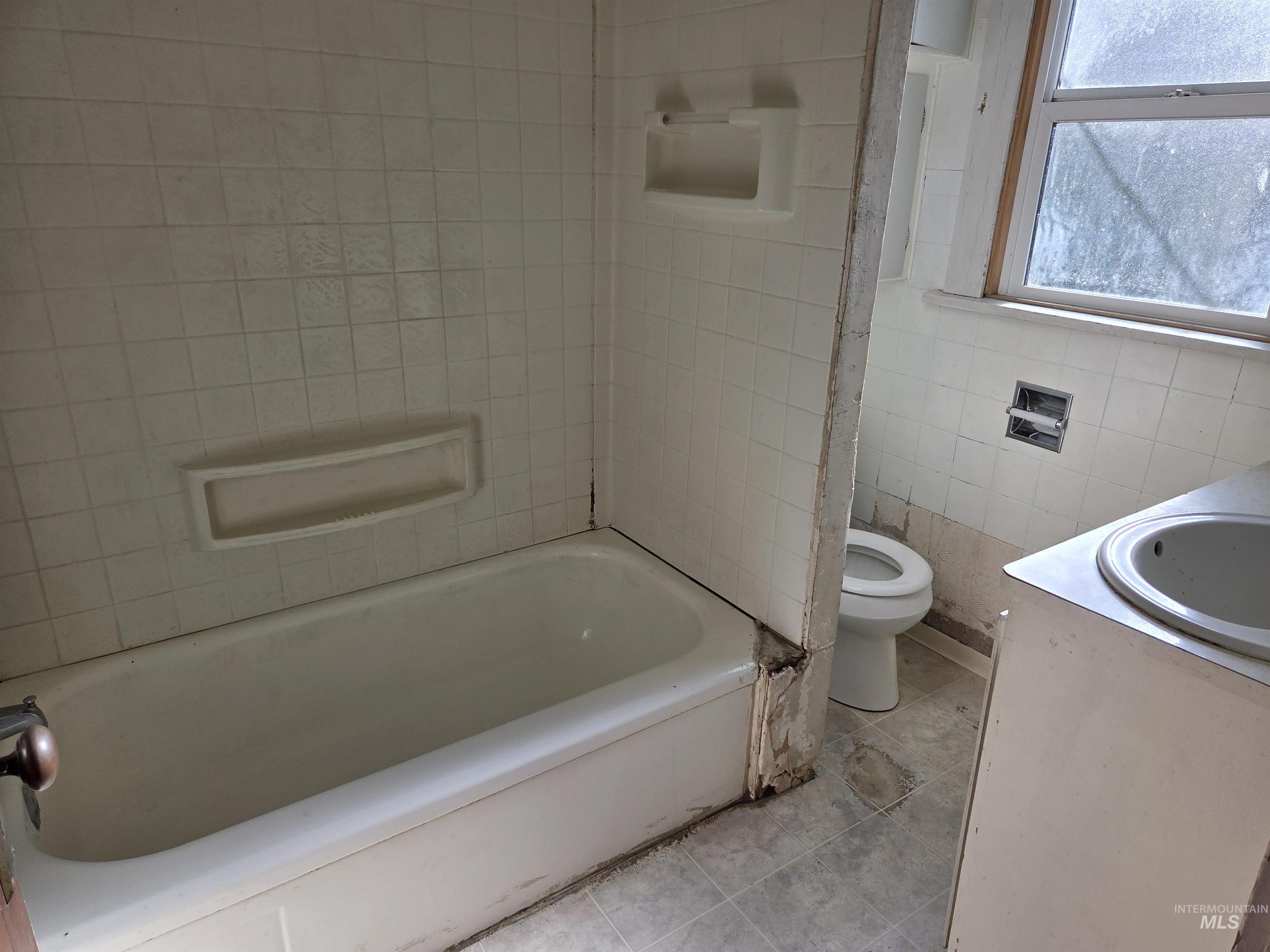 1059 State St, Weiser, Idaho 83672, 2 Bedrooms, 1 Bathroom, Residential For Sale, Price $200,000,MLS 98985646
