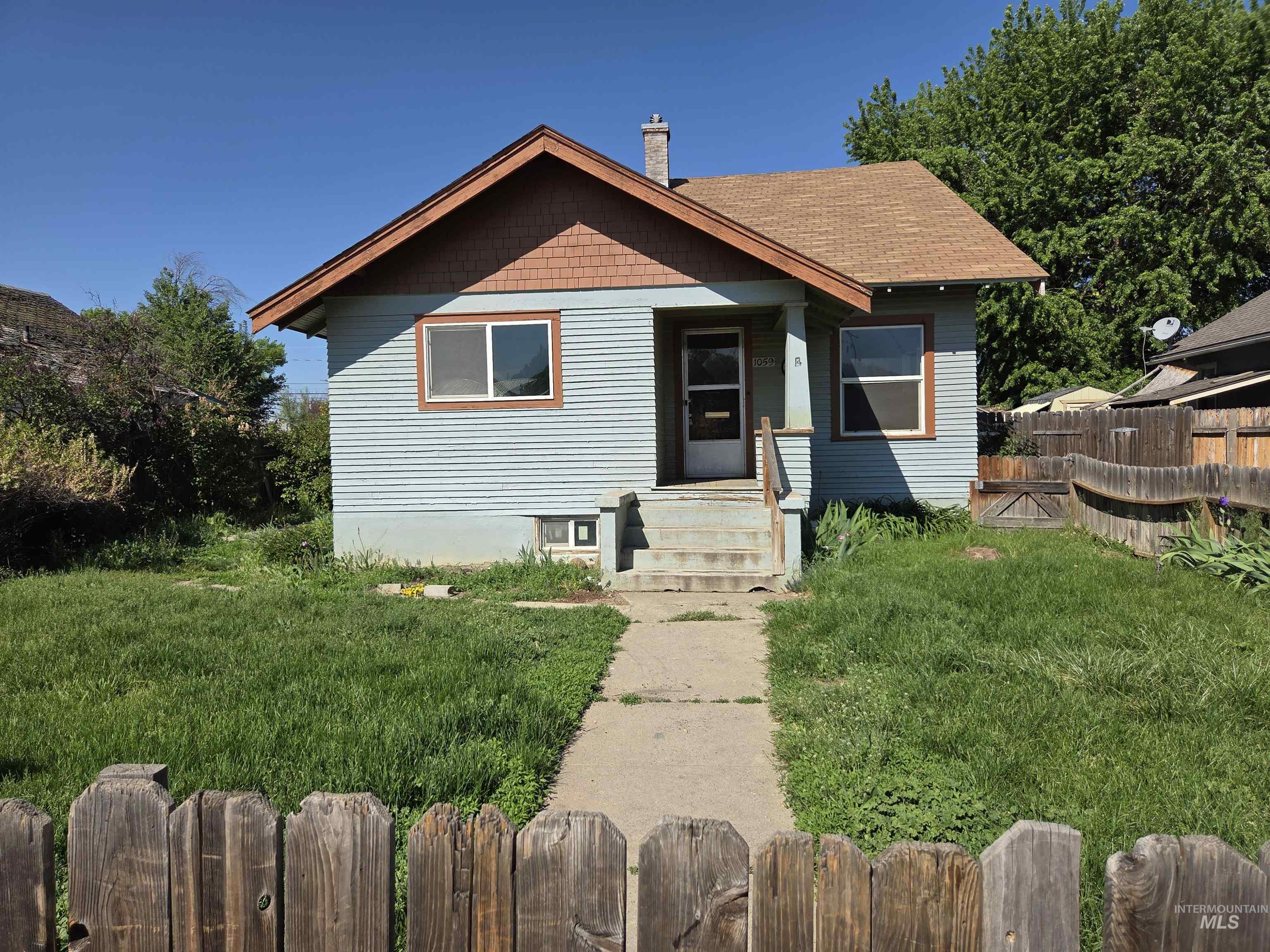 1059 State St, Weiser, Idaho 83672, 2 Bedrooms, 1 Bathroom, Residential For Sale, Price $200,000,MLS 98985646
