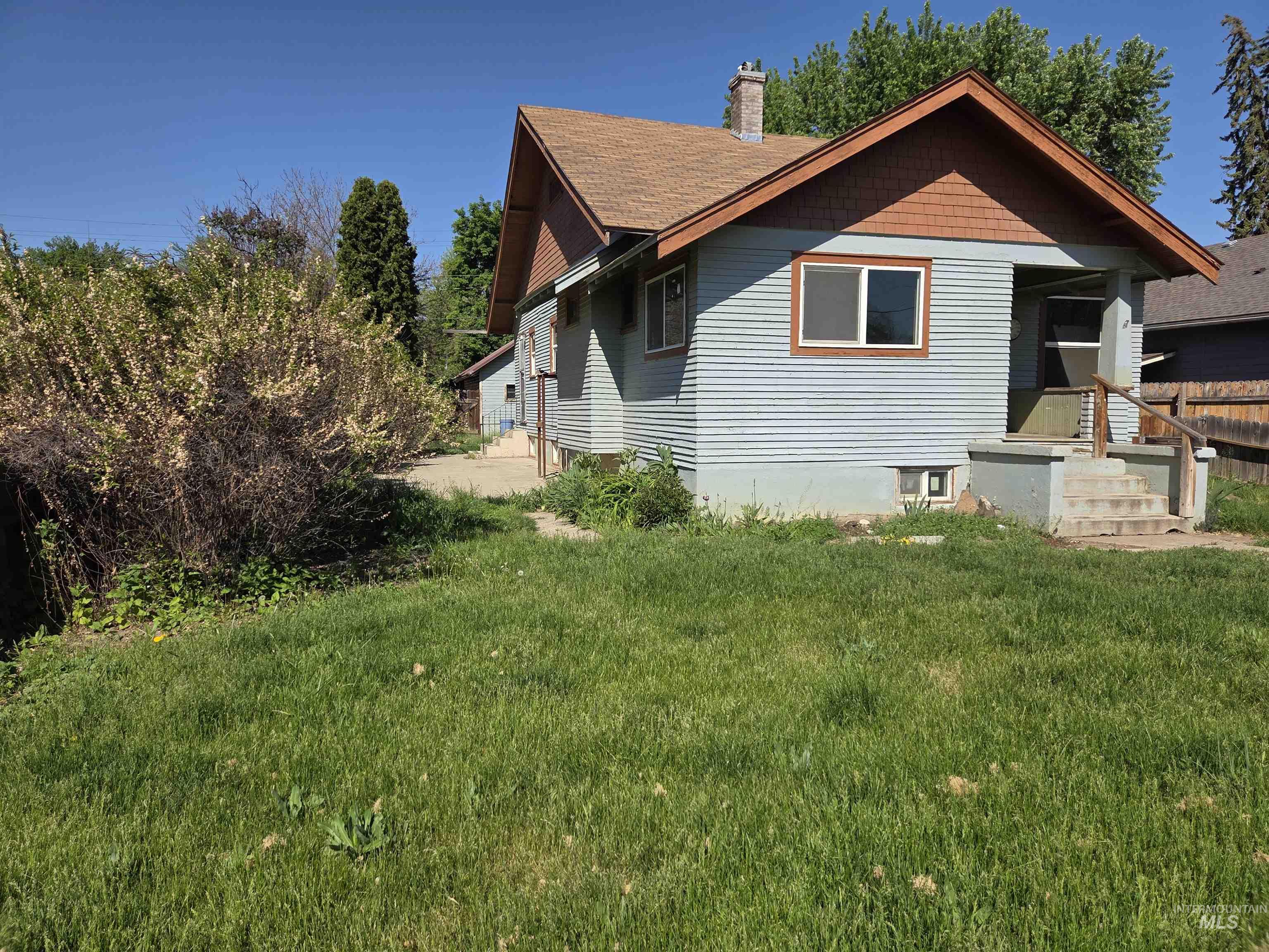 1059 State St, Weiser, Idaho 83672, 2 Bedrooms, 1 Bathroom, Residential For Sale, Price $200,000,MLS 98985646