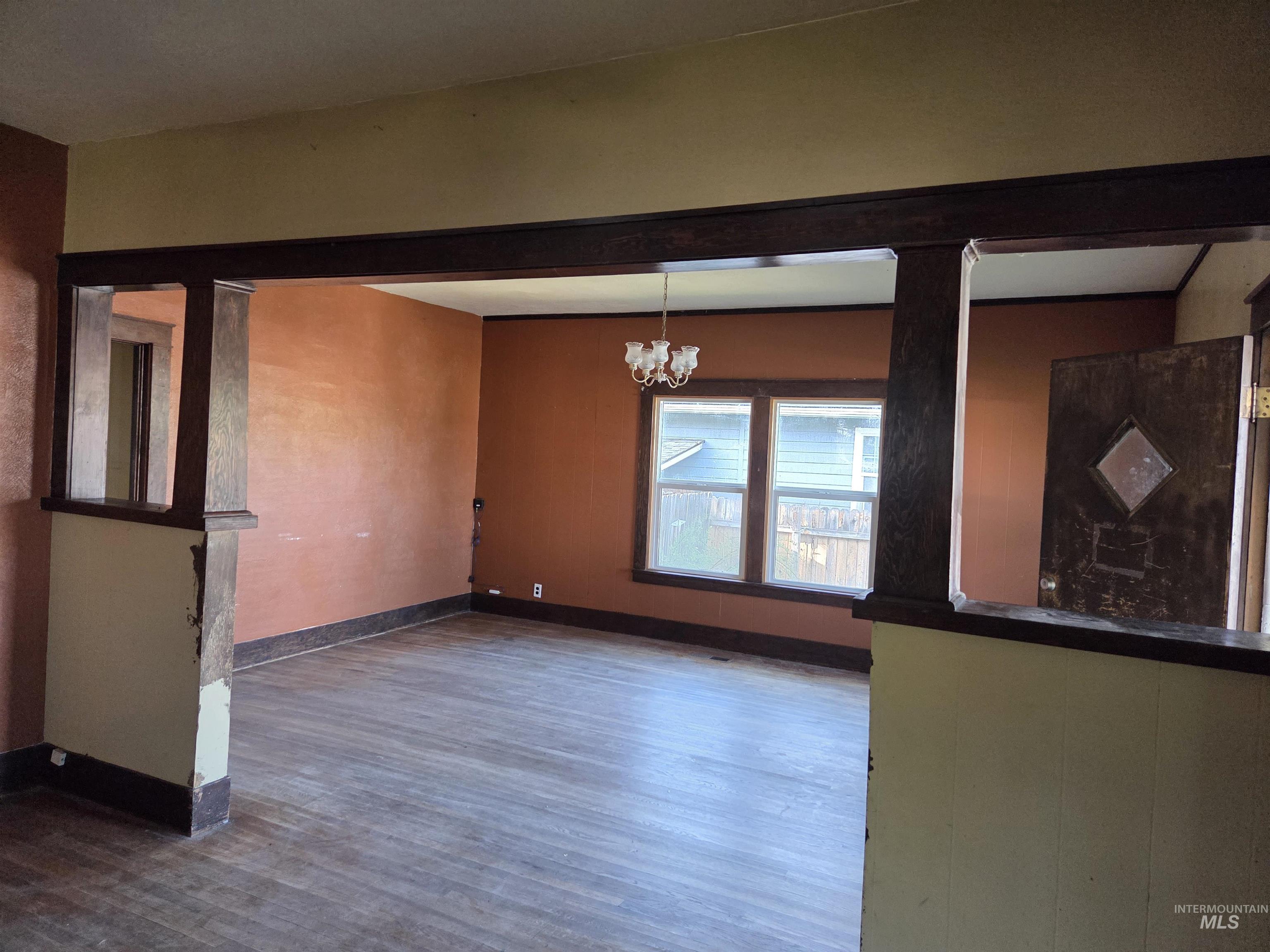 1059 State St, Weiser, Idaho 83672, 2 Bedrooms, 1 Bathroom, Residential For Sale, Price $200,000,MLS 98985646