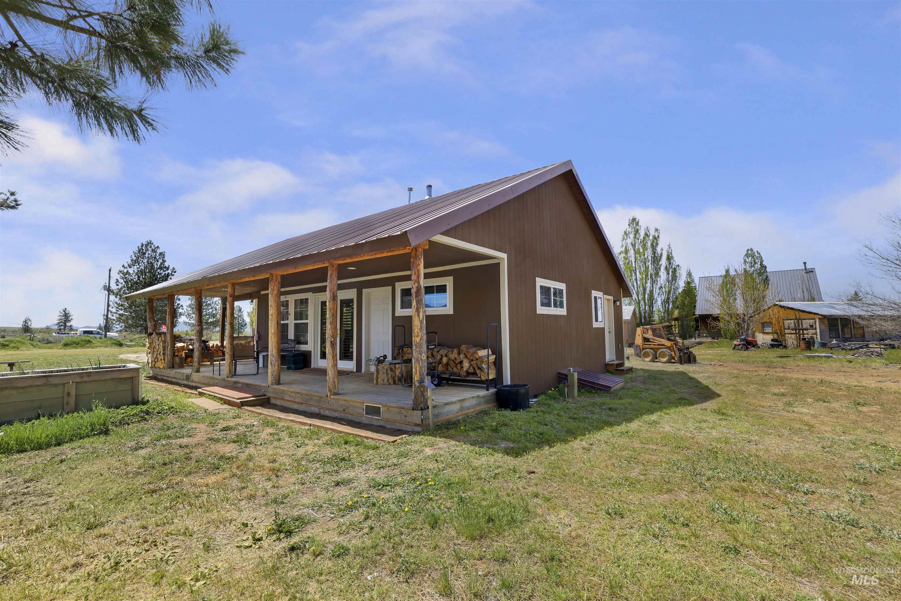 70 E Prairie Road, Prairie, Idaho 83647, 2 Bedrooms, 1 Bathroom, Residential For Sale, Price $276,000, 98985647
