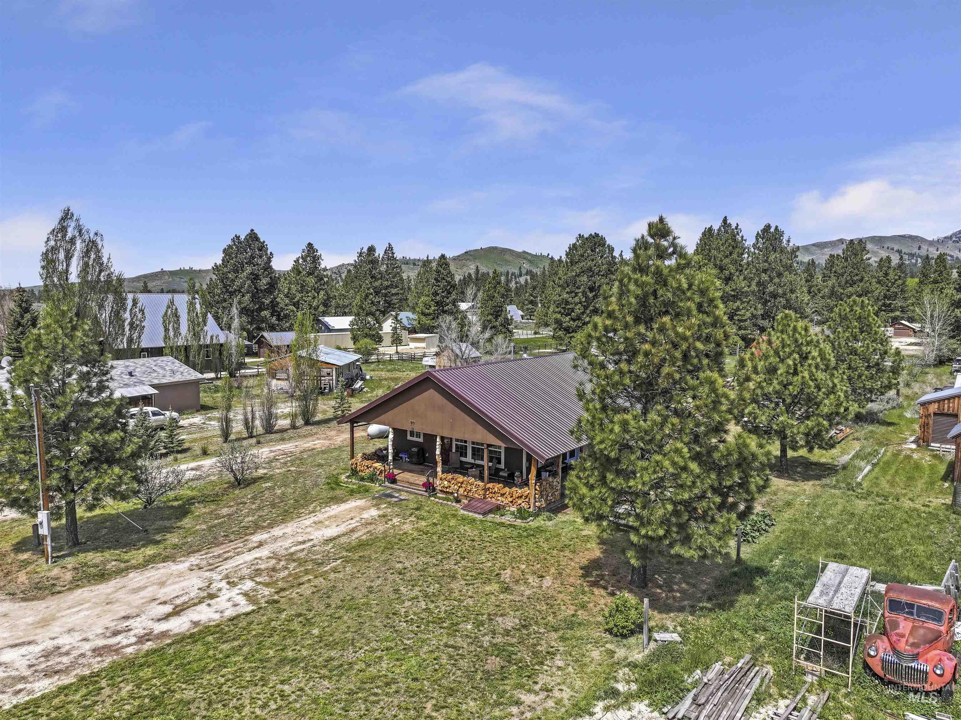 70 E Prairie Road, Prairie, Idaho 83647, 2 Bedrooms, 1 Bathroom, Residential For Sale, Price $276,000, 98985647