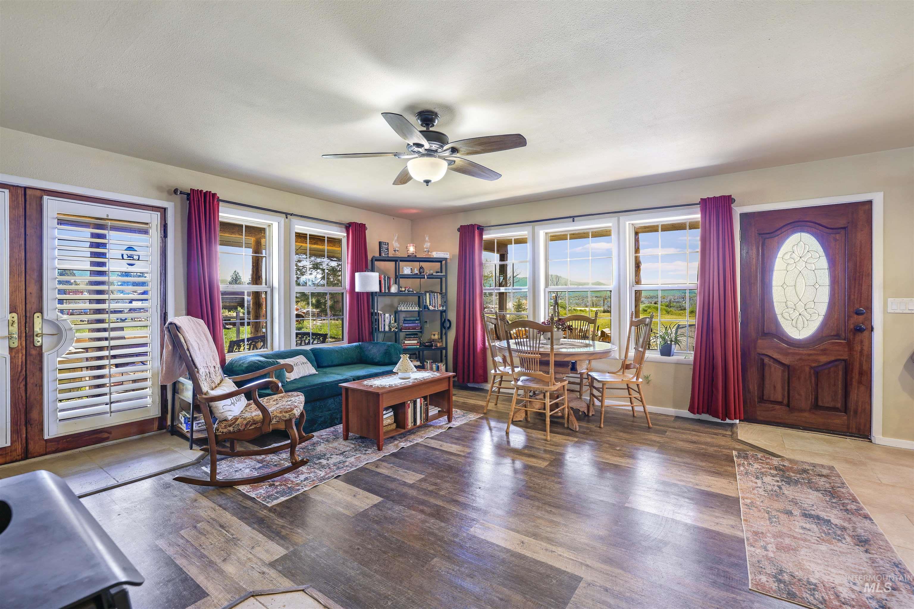 70 E Prairie Road, Prairie, Idaho 83647, 2 Bedrooms, 1 Bathroom, Residential For Sale, Price $276,000, 98985647