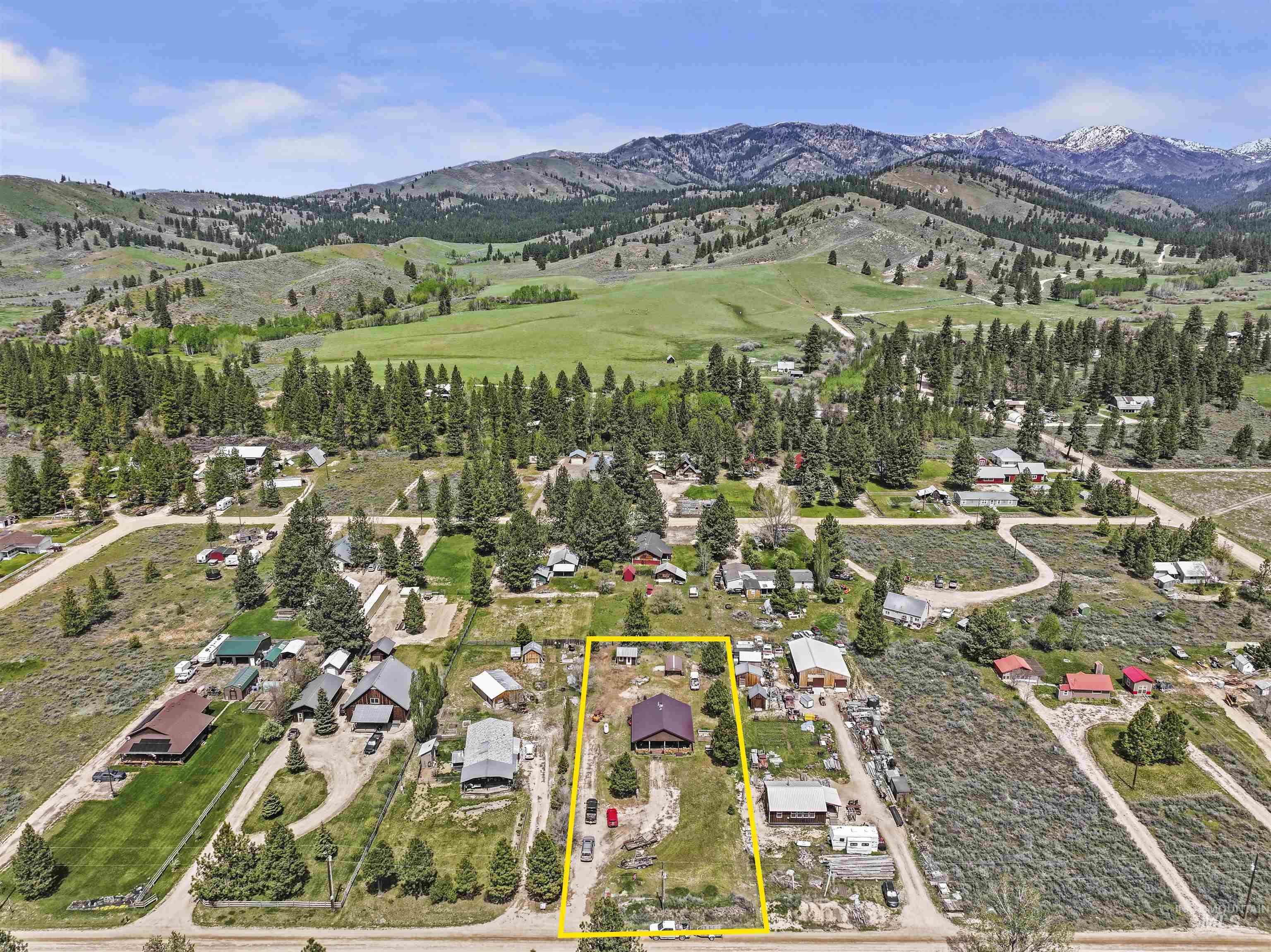 70 E Prairie Road, Prairie, Idaho 83647-8431, 2 Bedrooms, 1 Bathroom, Residential For Sale, Price $285,000, 98985647