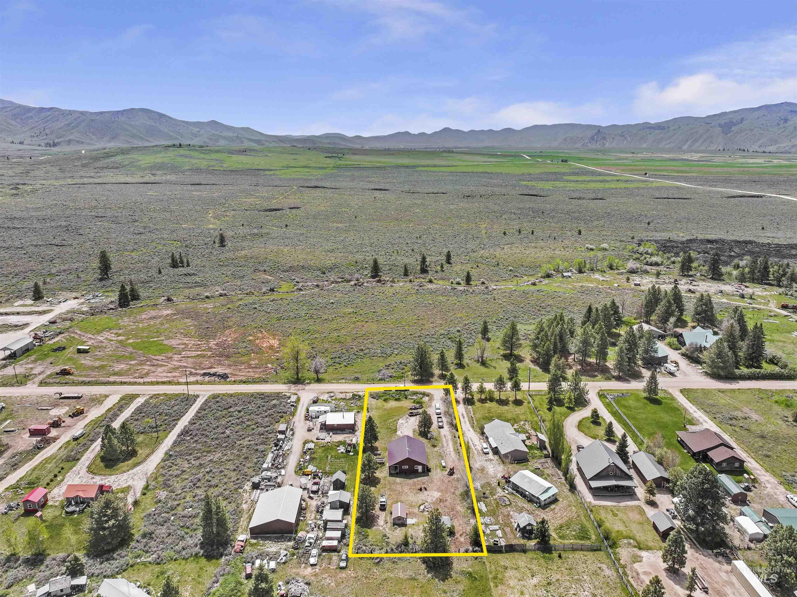 70 E Prairie Road, Prairie, Idaho 83647-8431, 2 Bedrooms, 1 Bathroom, Residential For Sale, Price $285,000, 98985647