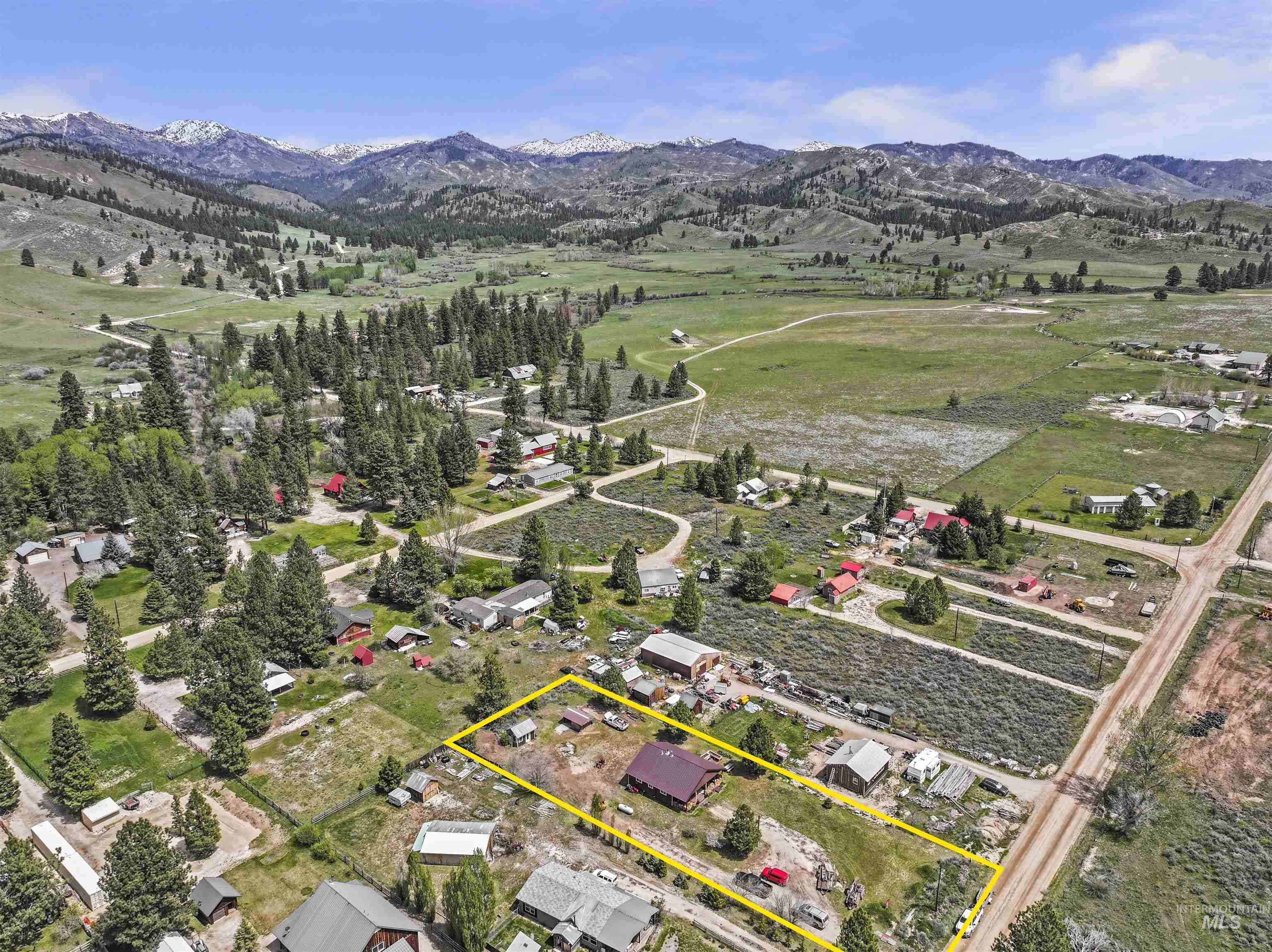 70 E Prairie Road, Prairie, Idaho 83647-8431, 2 Bedrooms, 1 Bathroom, Residential For Sale, Price $285,000, 98985647