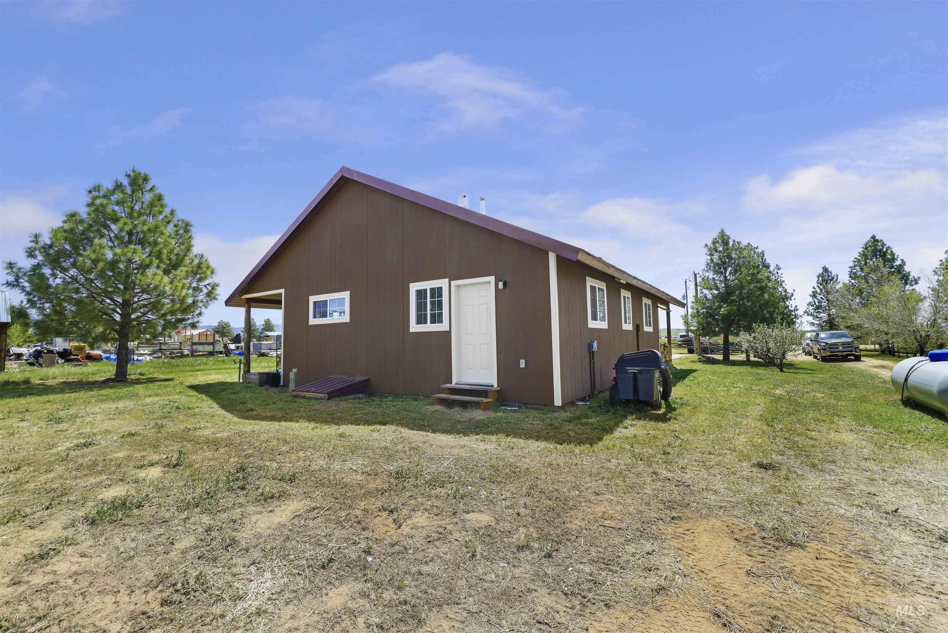 70 E Prairie Road, Prairie, Idaho 83647, 2 Bedrooms, 1 Bathroom, Residential For Sale, Price $276,000, 98985647