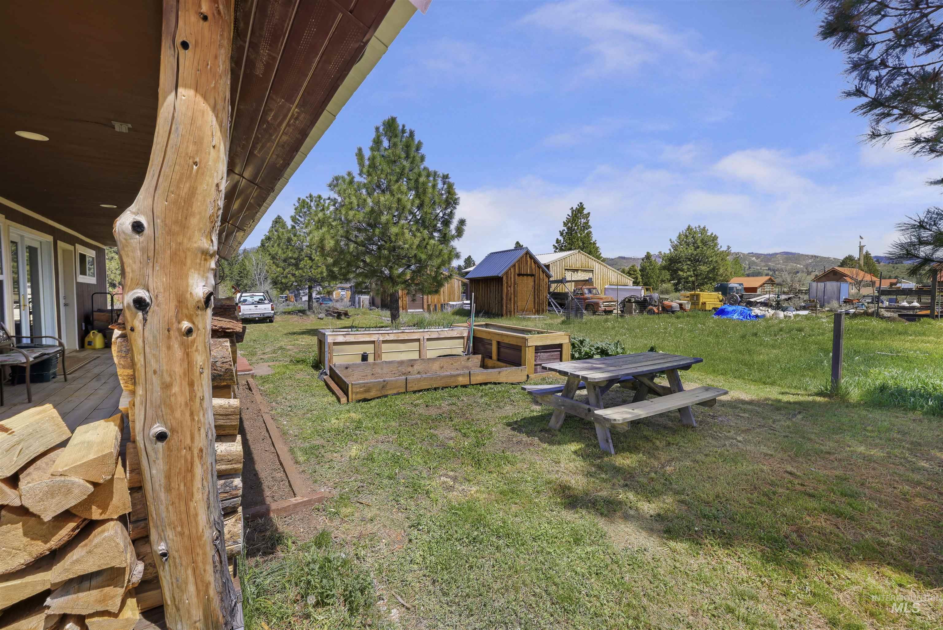 70 E Prairie Road, Prairie, Idaho 83647, 2 Bedrooms, 1 Bathroom, Residential For Sale, Price $276,000, 98985647