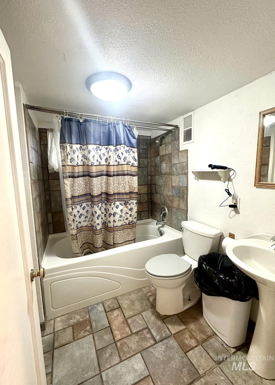 354 W Galloway, Weiser, Idaho 83672, 3 Bedrooms, 2 Bathrooms, Residential For Sale, Price $395,000,MLS 98985648