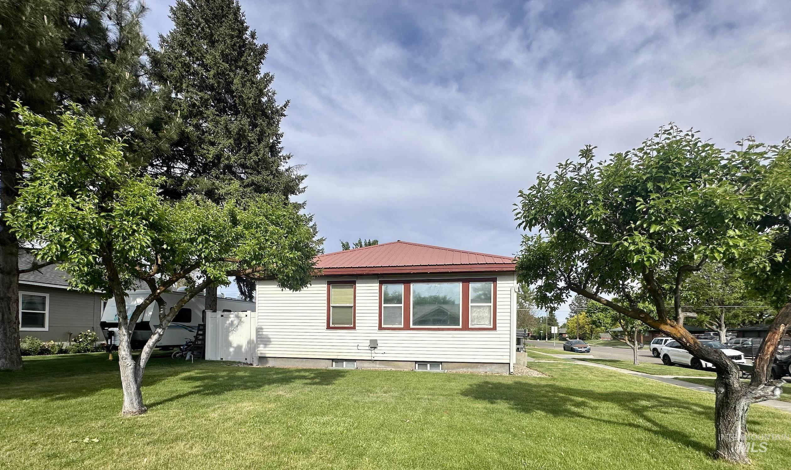 354 W Galloway, Weiser, Idaho 83672, 3 Bedrooms, 2 Bathrooms, Residential For Sale, Price $395,000,MLS 98985648