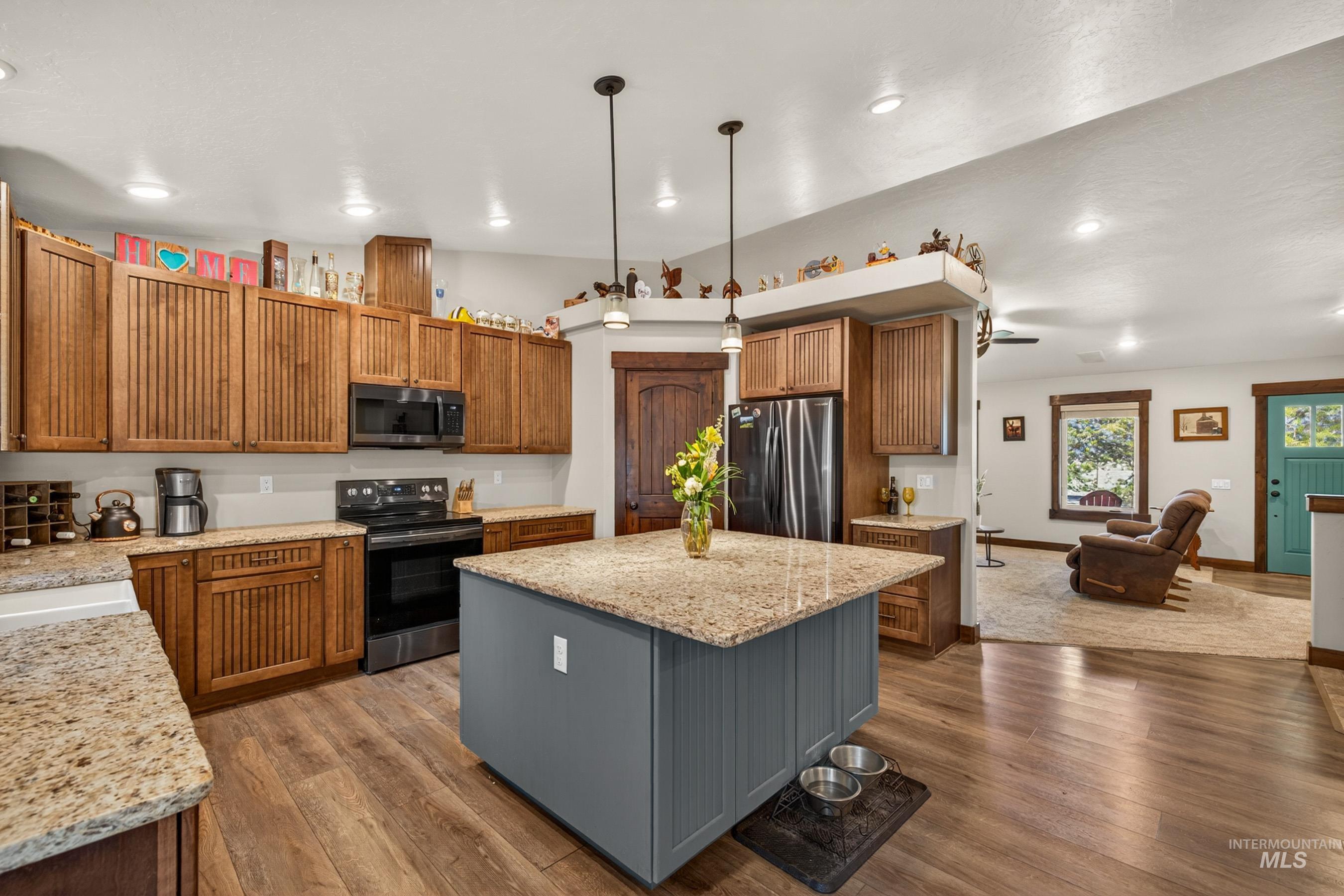 13388 Norwood, McCall, Idaho 83638, 4 Bedrooms, 2 Bathrooms, Residential For Sale, Price $799,000,MLS 98985649