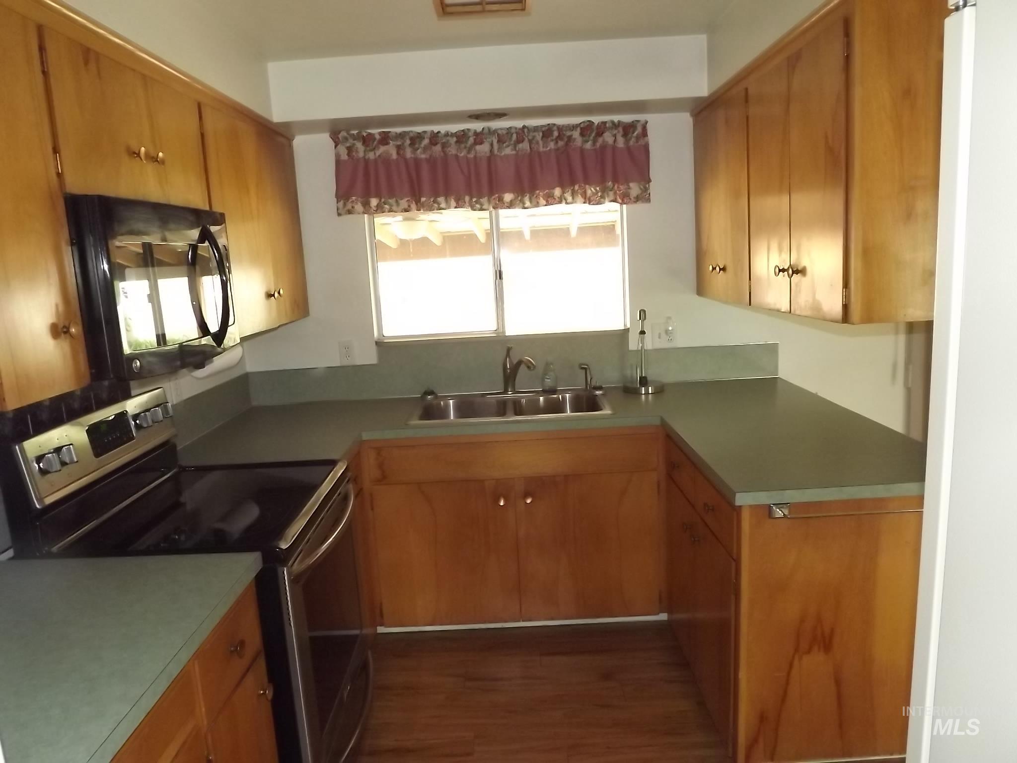 1114 Alder Avenue, Lewiston, Idaho 83501, 4 Bedrooms, 2 Bathrooms, Residential For Sale, Price $374,900,MLS 98985652