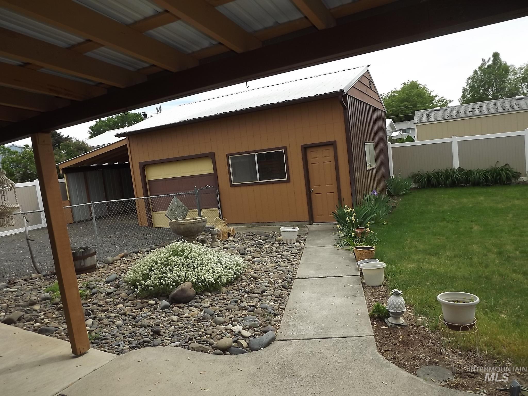 1114 Alder Avenue, Lewiston, Idaho 83501, 4 Bedrooms, 2 Bathrooms, Residential For Sale, Price $374,900,MLS 98985652