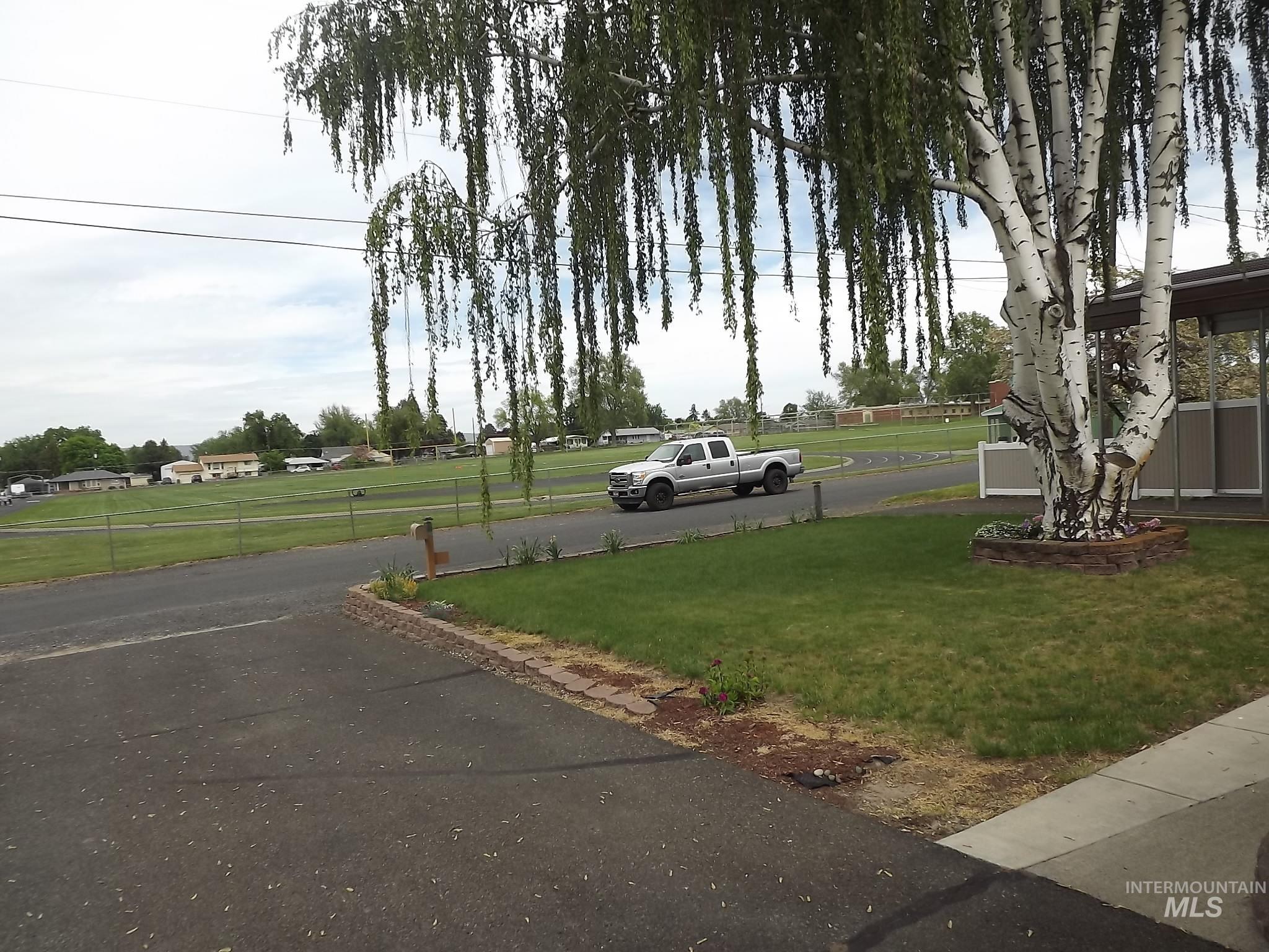 1114 Alder Avenue, Lewiston, Idaho 83501, 4 Bedrooms, 2 Bathrooms, Residential For Sale, Price $374,900,MLS 98985652