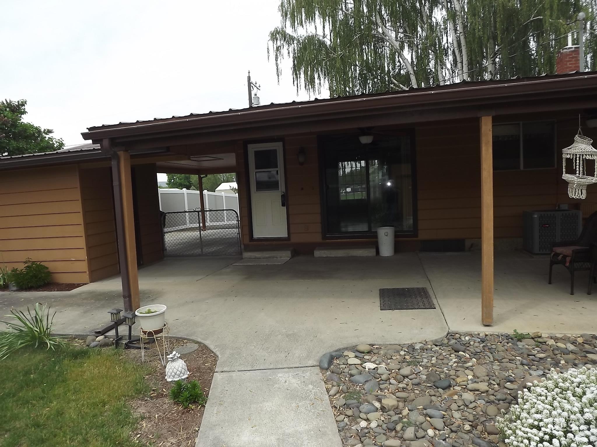 1114 Alder Avenue, Lewiston, Idaho 83501, 4 Bedrooms, 2 Bathrooms, Residential For Sale, Price $374,900,MLS 98985652
