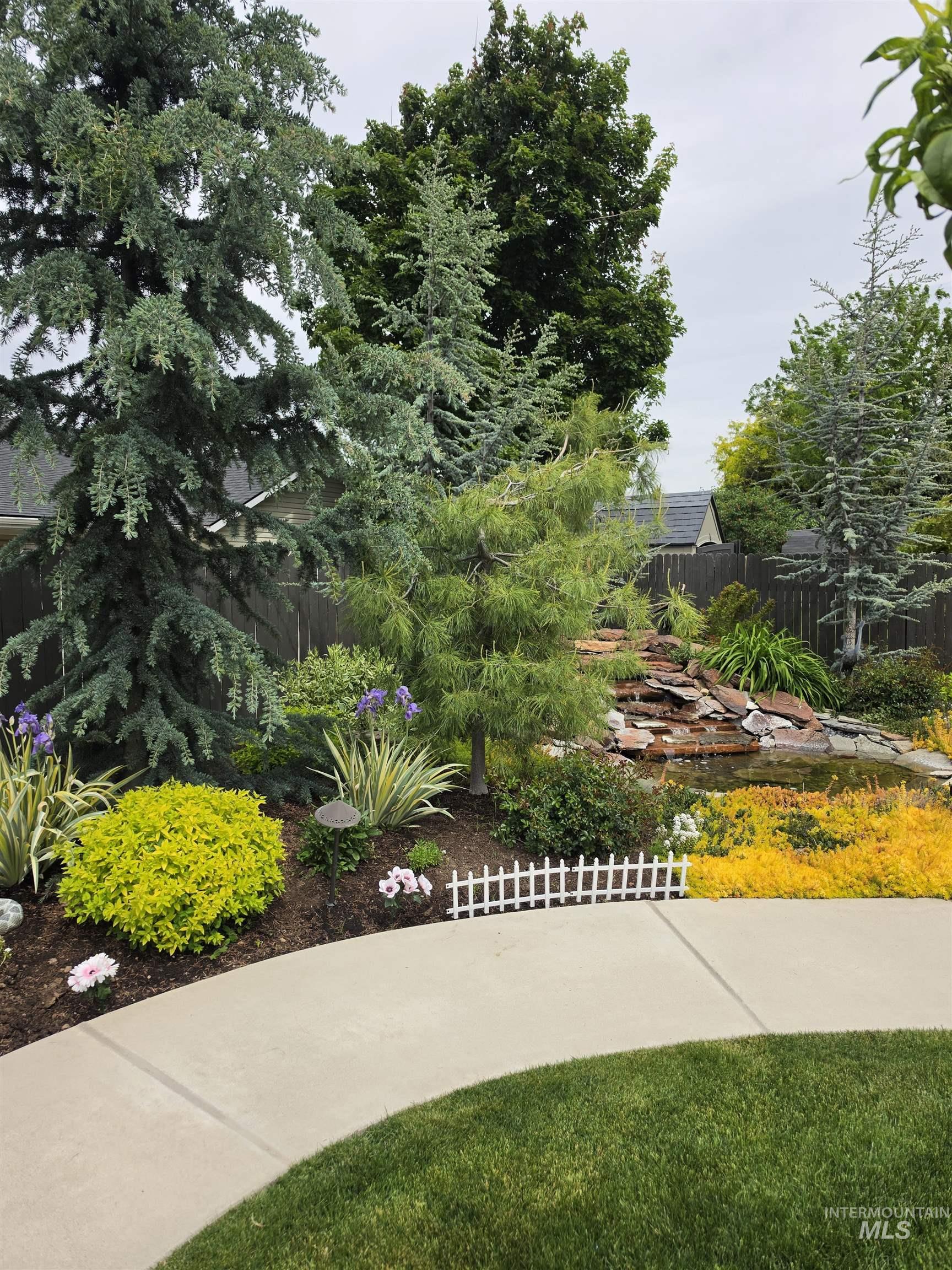 1418 E Sothesby Street, Meridian, Idaho 83642, 2 Bedrooms, 2 Bathrooms, Residential For Sale, Price $450,000,MLS 98985653