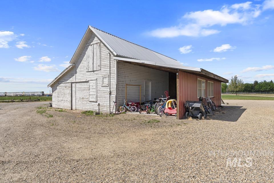 2091 SE 6TH, Fruitland, Idaho 83619, 3 Bedrooms, 2.5 Bathrooms, Residential For Sale, Price $859,000,MLS 98985654